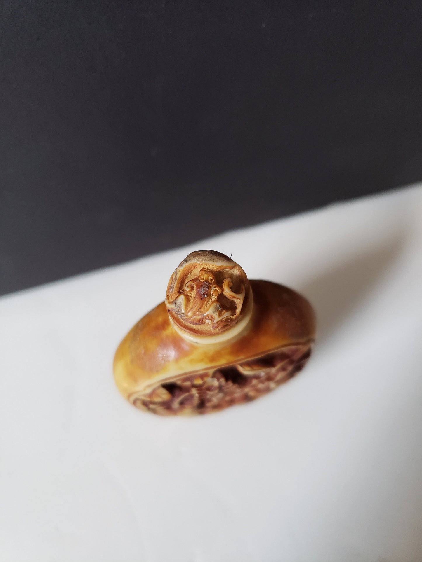 Chinese Resin Snuff Bottle