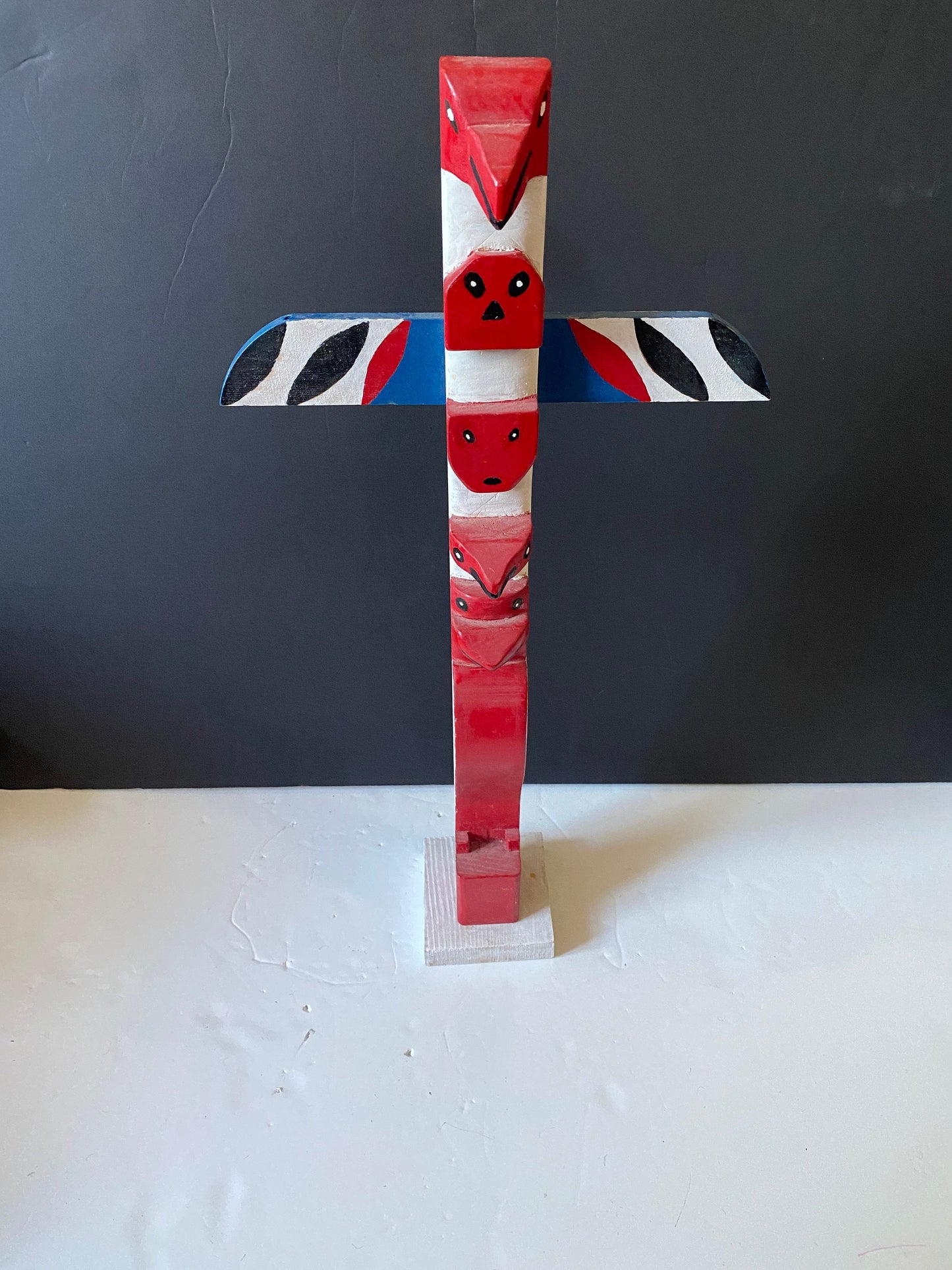 20 inch Canadian folk art totem great colours 1950s