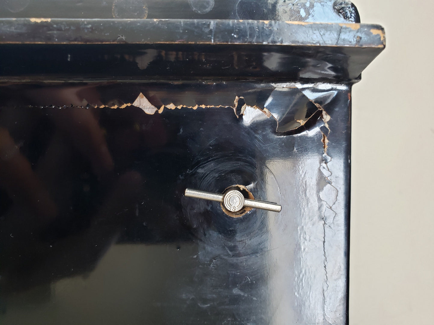 Vintage Japanese Lacquer Music Box