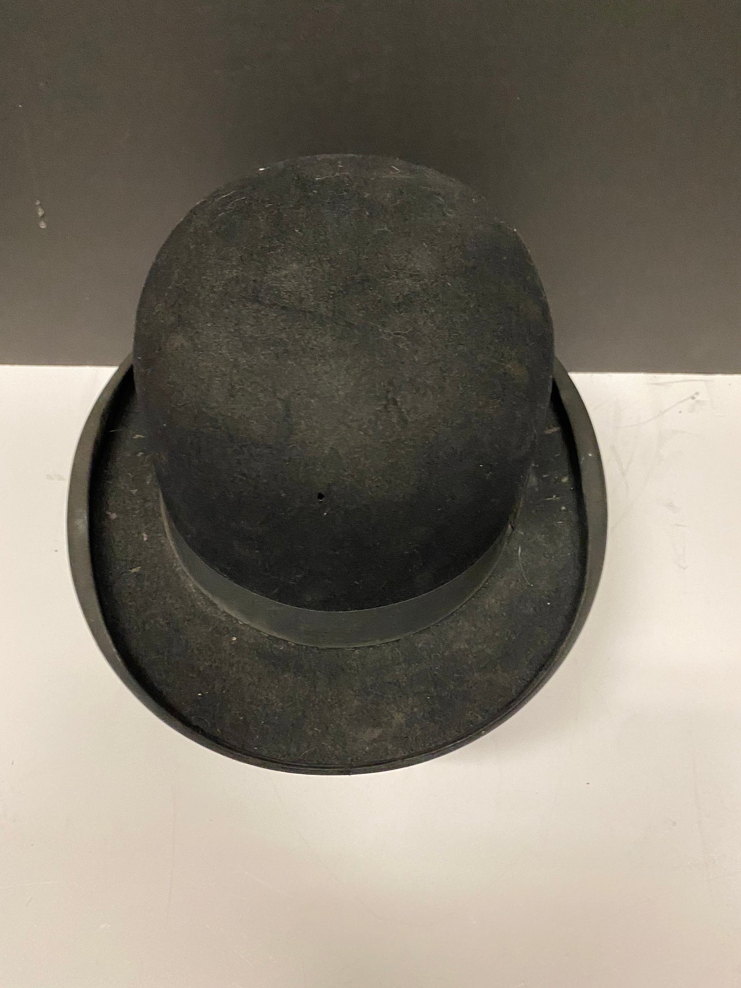 A  Stunning antique Biltmore leather lined mens bowler  hat  medium sized head   8 x 7 inner measurements