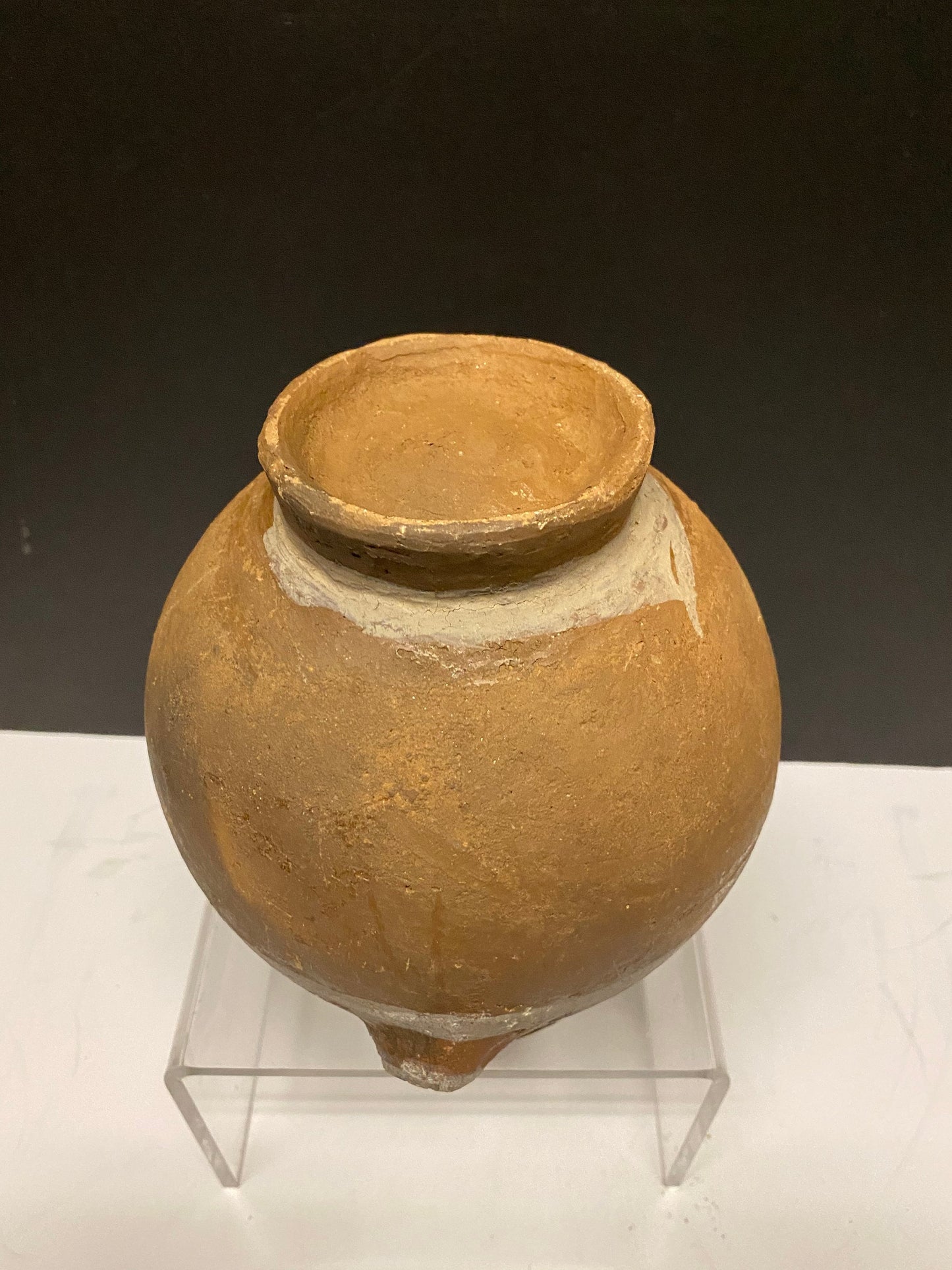 9 x 7 inch rare Archeological super old pre Colombian vessel with damage!  Museum quality piece with  true character