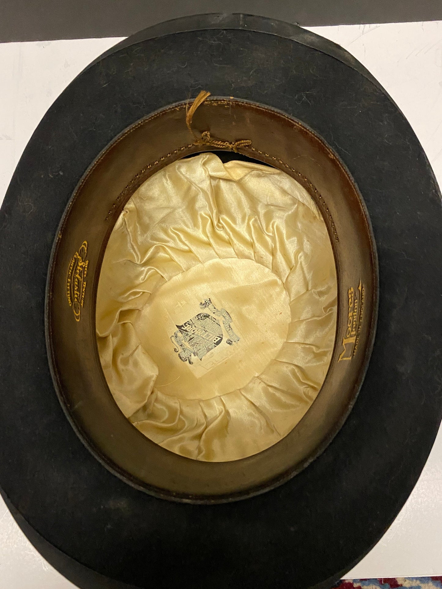 A  Stunning antique Biltmore leather lined mens bowler  hat  medium sized head   8 x 7 inner measurements