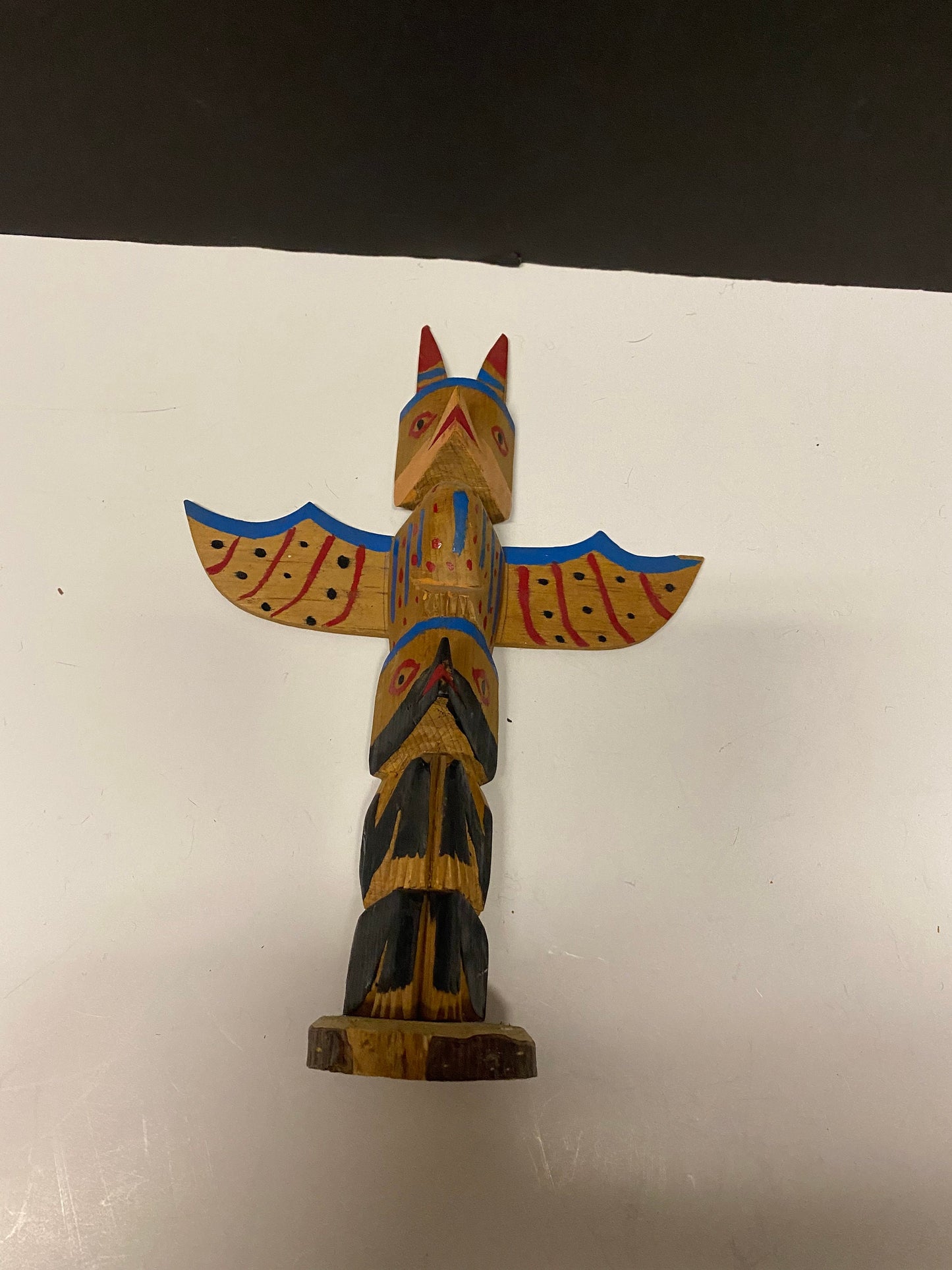 A 9 x 6 West Coast Canadian and Indigenous a Antique primitive totem Couple small chips see photos great gift
