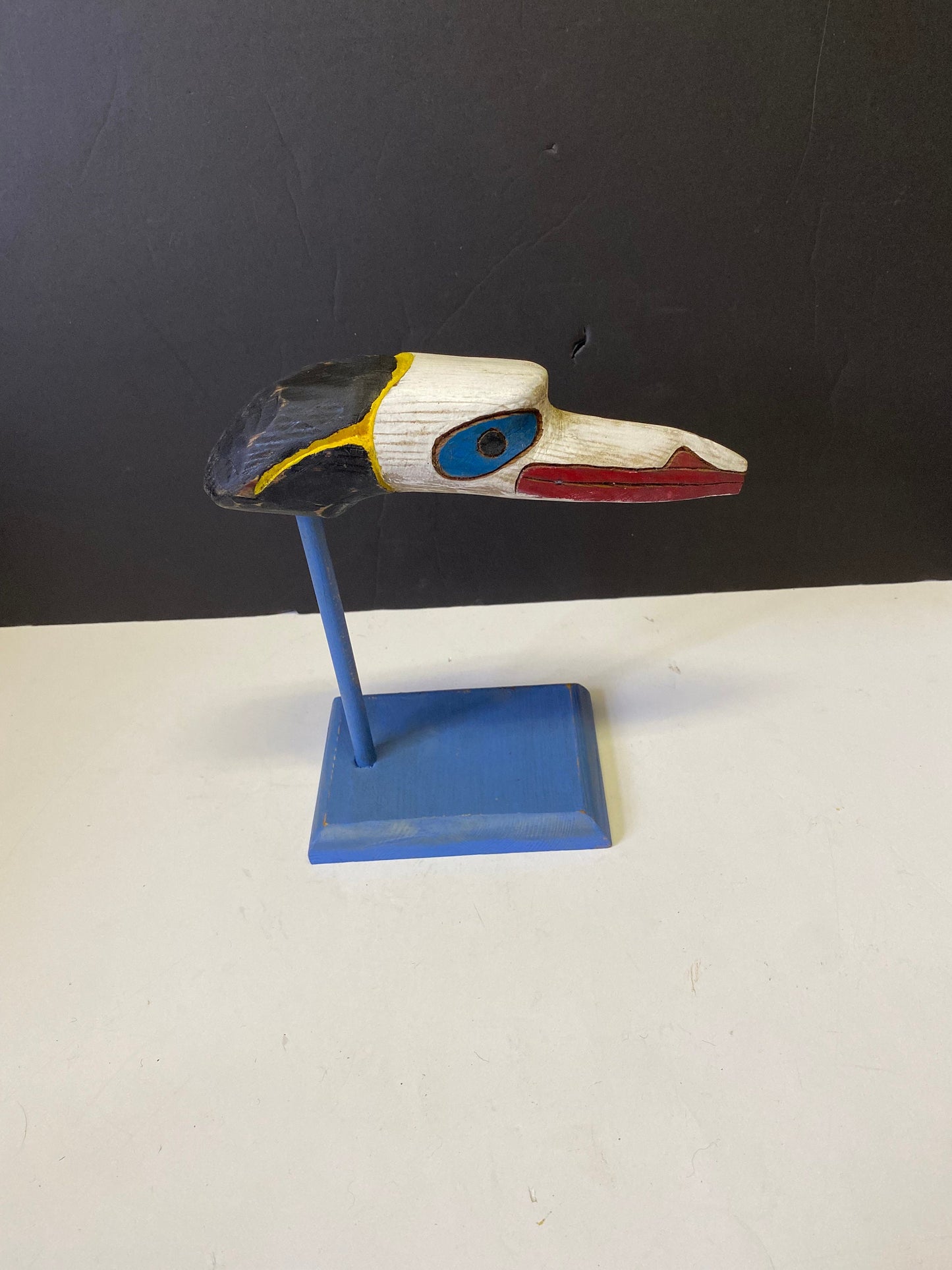 A  Stunning antique indigenous First Nations  8 x 10 long bird statue in Polychrome form  Absolutely fabulous painting  wow