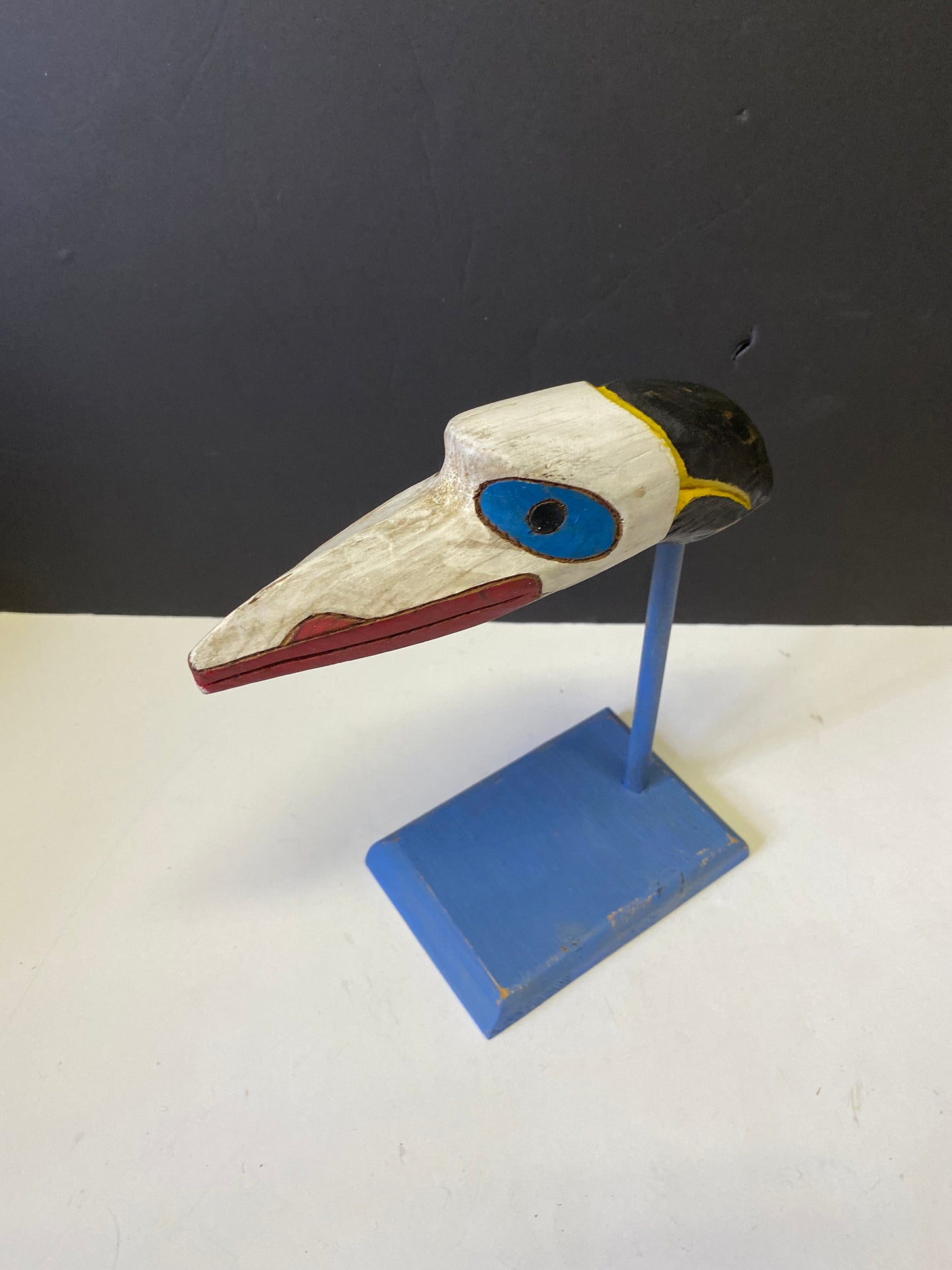 A  Stunning antique indigenous First Nations  8 x 10 long bird statue in Polychrome form  Absolutely fabulous painting  wow