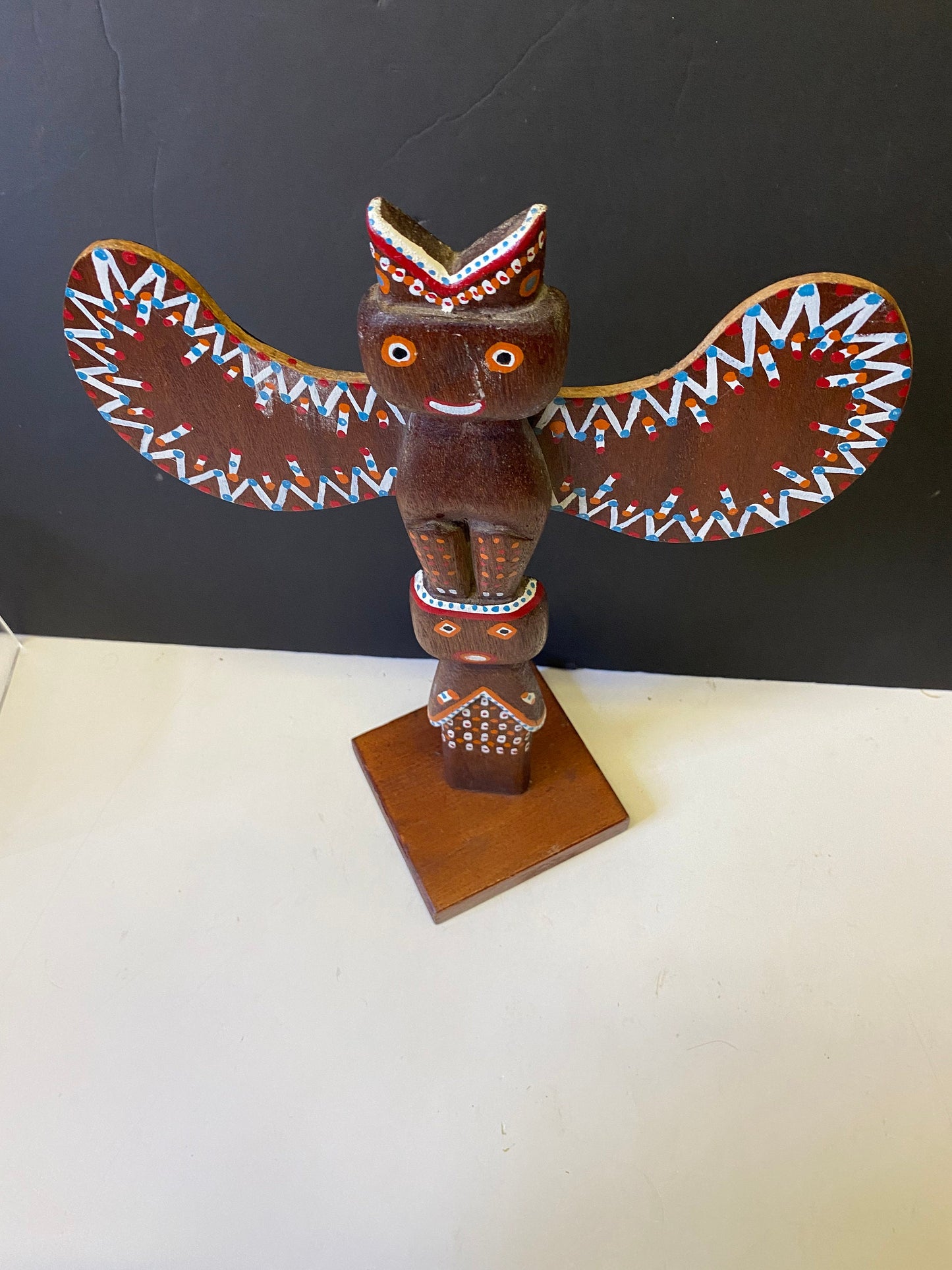 Fabulous 15 x 10 inch hand-painted folk art Indigenous totem pole on stand  Unsigned Canadian beauty
