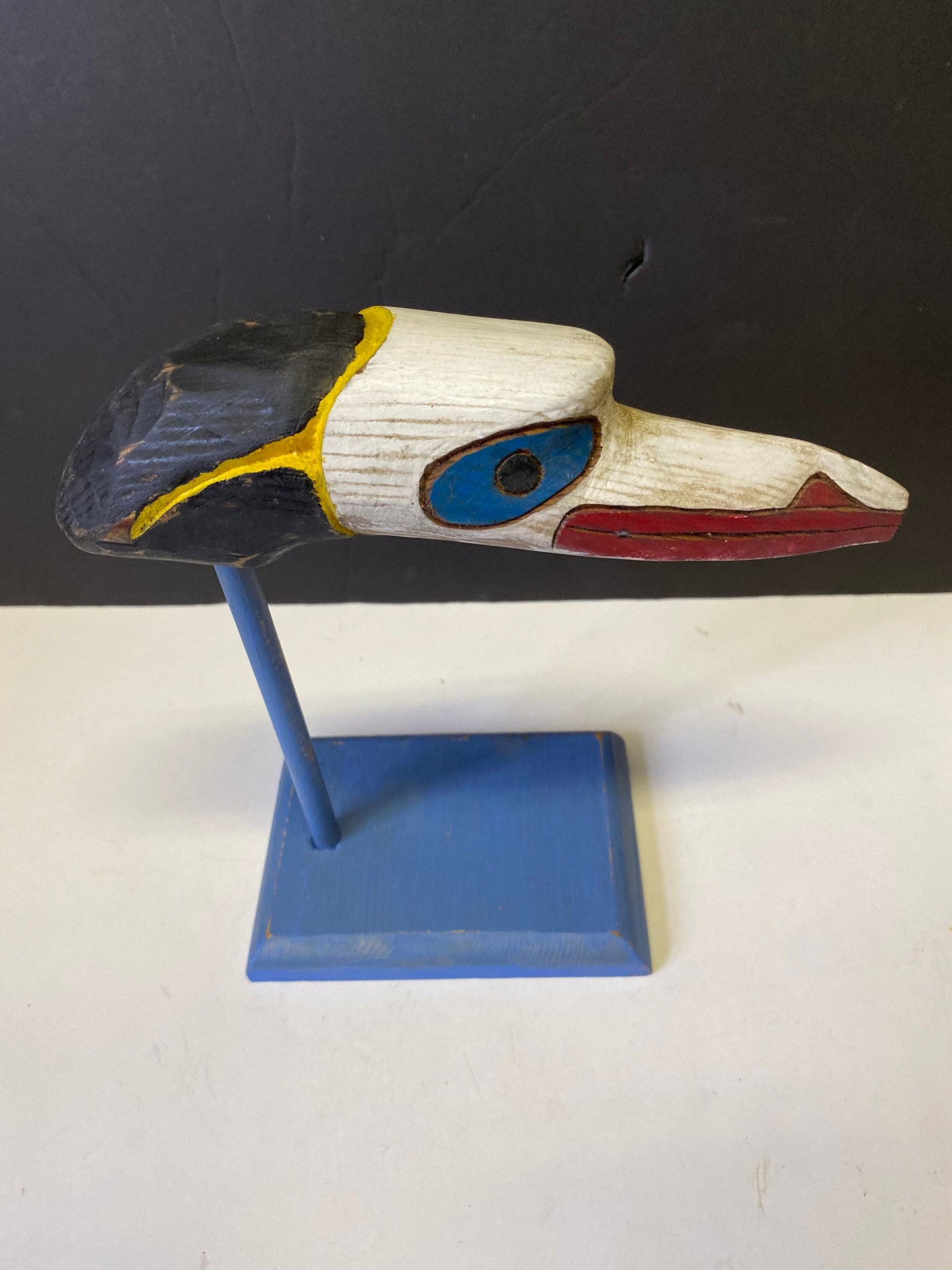 A  Stunning antique indigenous First Nations  8 x 10 long bird statue in Polychrome form  Absolutely fabulous painting  wow
