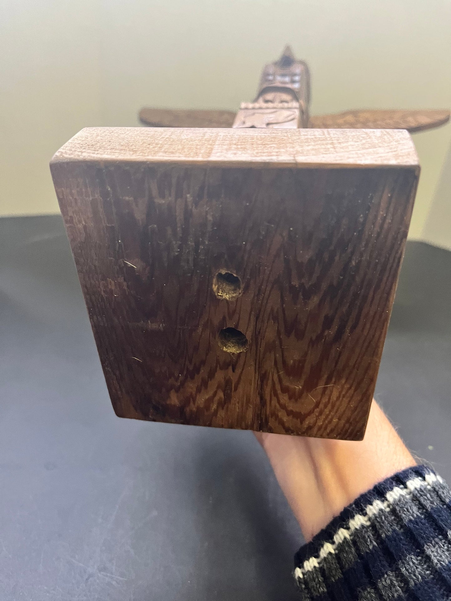 Absolutely fabulous 22 x 9 indigenous West Coast first nations Cedar totem pole with wings - Unsigned would make a great gift Totem pole