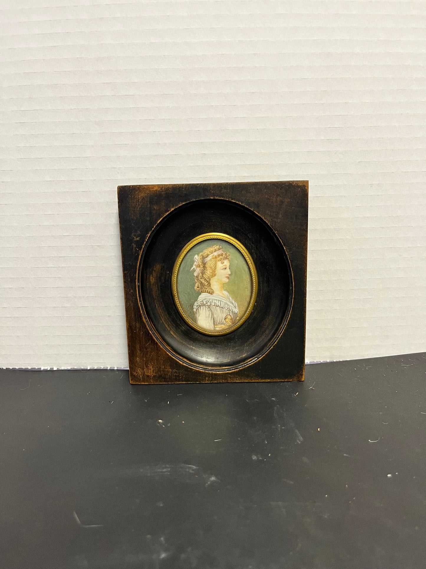 Absolutely fabulous 5 x 4.5 signed watercolour in gilt and wooden frame Unbelievable quality and a very good price would make a great gift