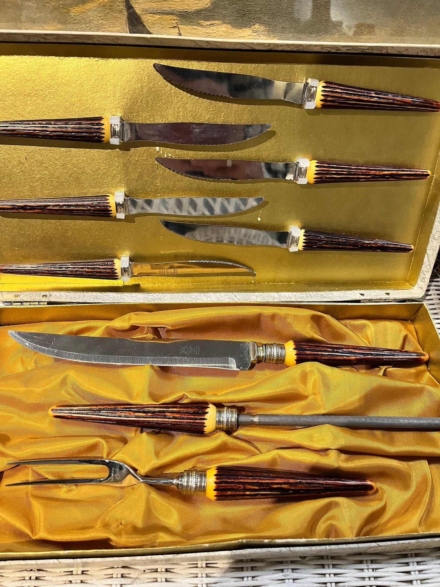 Absolutely fabulous genuine staghorn and stainless steel carving knife fork and Schaffner and six steak knife set in box - Great condition