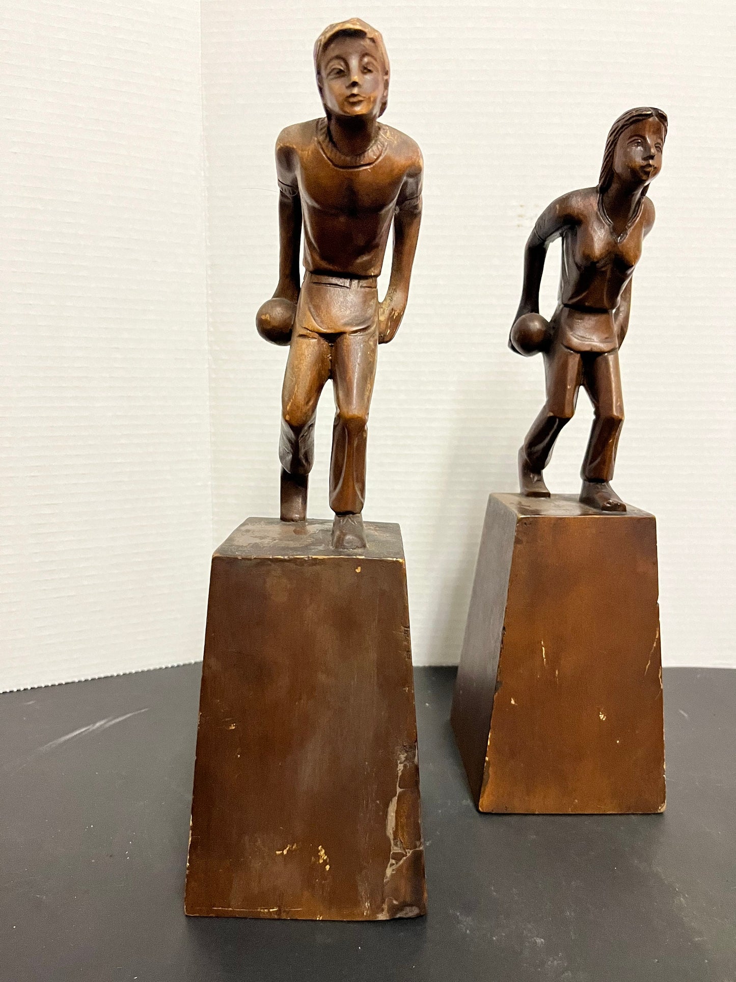 Absolutely magnificent museum quality one of a kind 13 x 4 high pair of 1920s or earlier oceanic wooden bowling statues