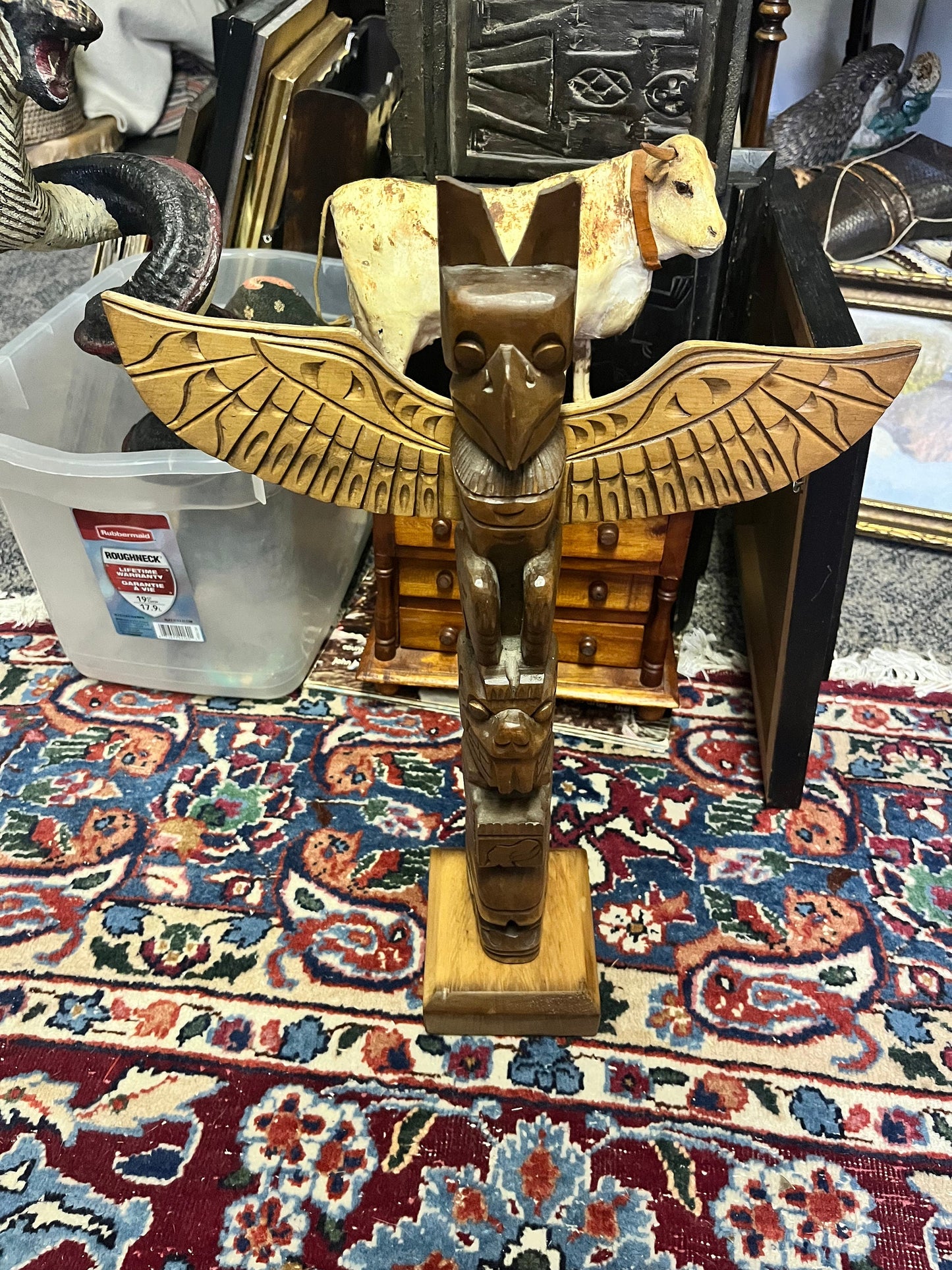Absolutely fabulous 22 x 9 indigenous West Coast first nations Cedar totem pole with wings - Unsigned would make a great gift Totem pole