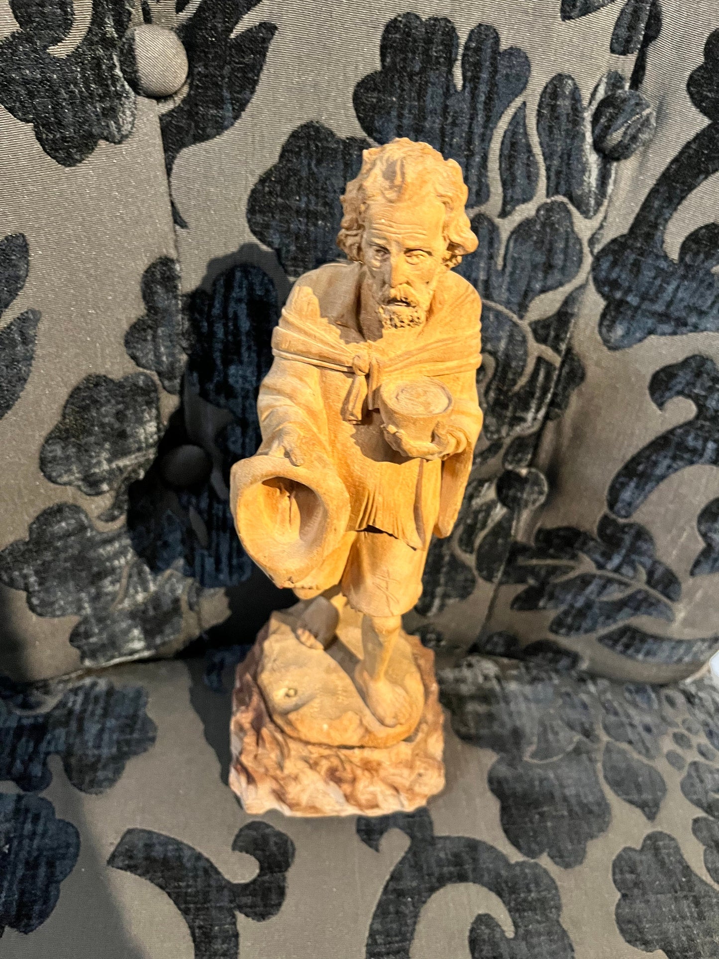 Lovely signed 1936 Spanish 9 inch wooden Don Quixote statue  amazing detail and carving  amazing quality piece  great gift
