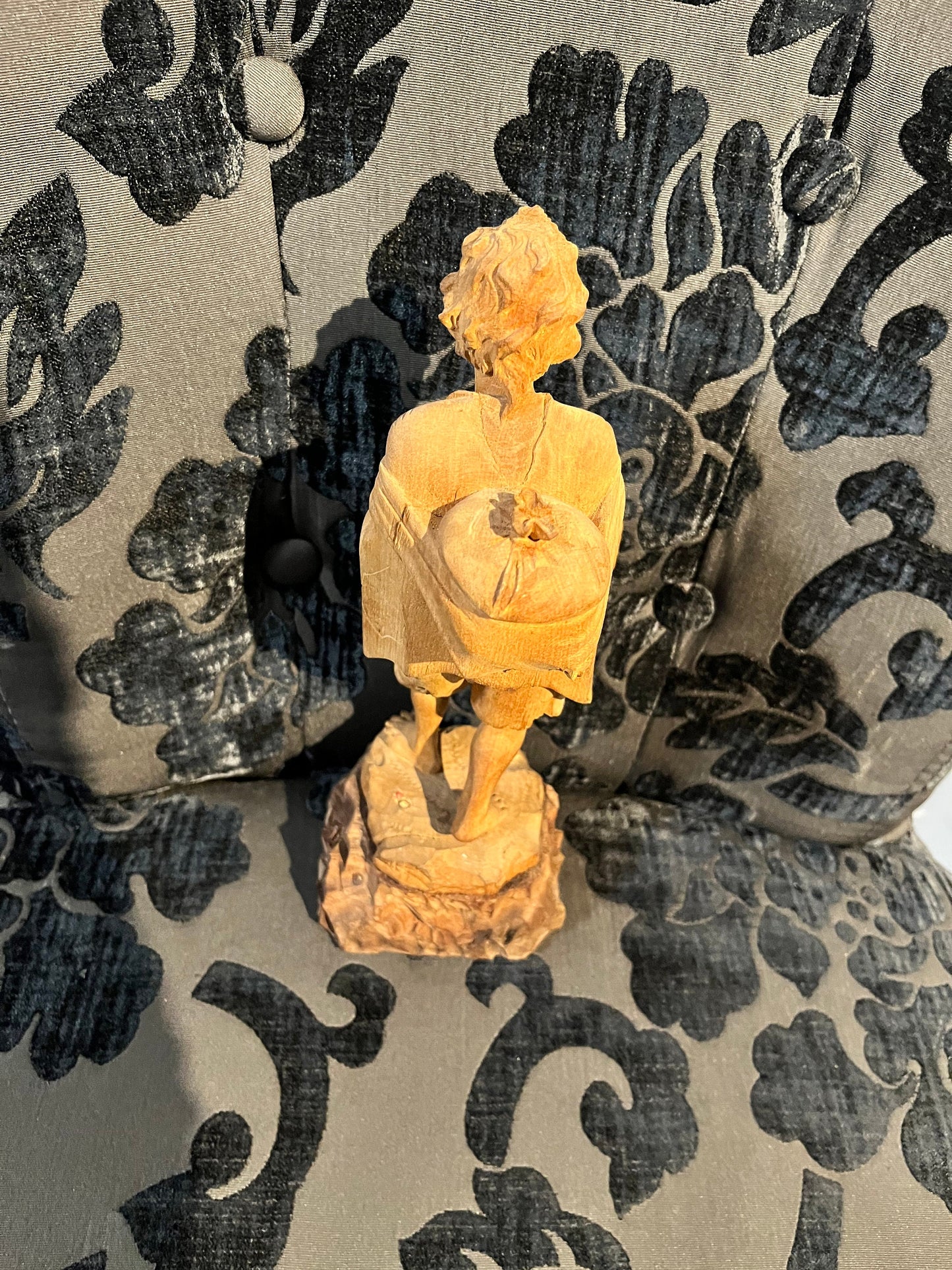 Lovely signed 1936 Spanish 9 inch wooden Don Quixote statue  amazing detail and carving  amazing quality piece  great gift