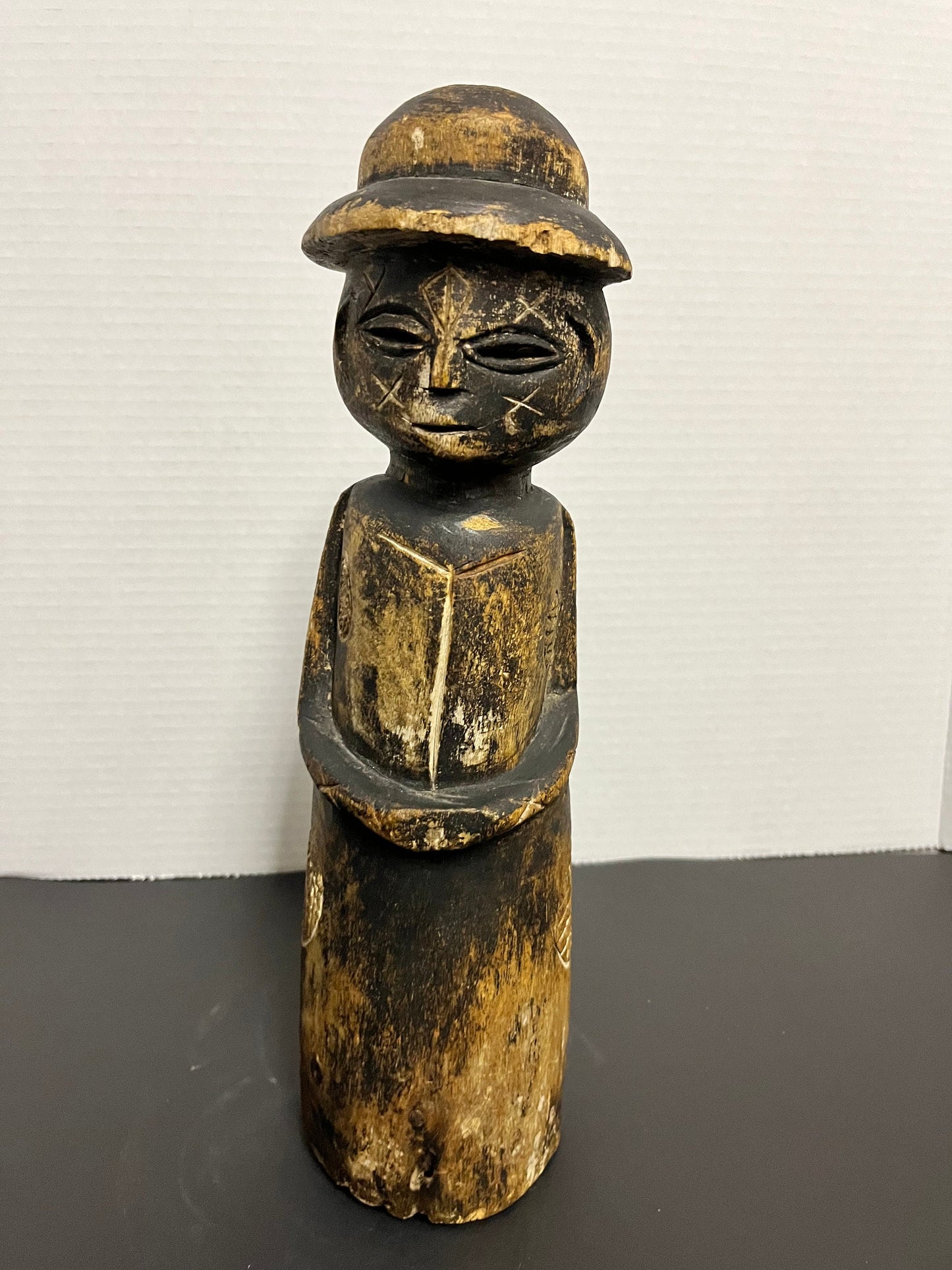 Very cool 12 inch Peruvian carved wooden statue Extremely old with amazing patina and great detailing possibly tribal