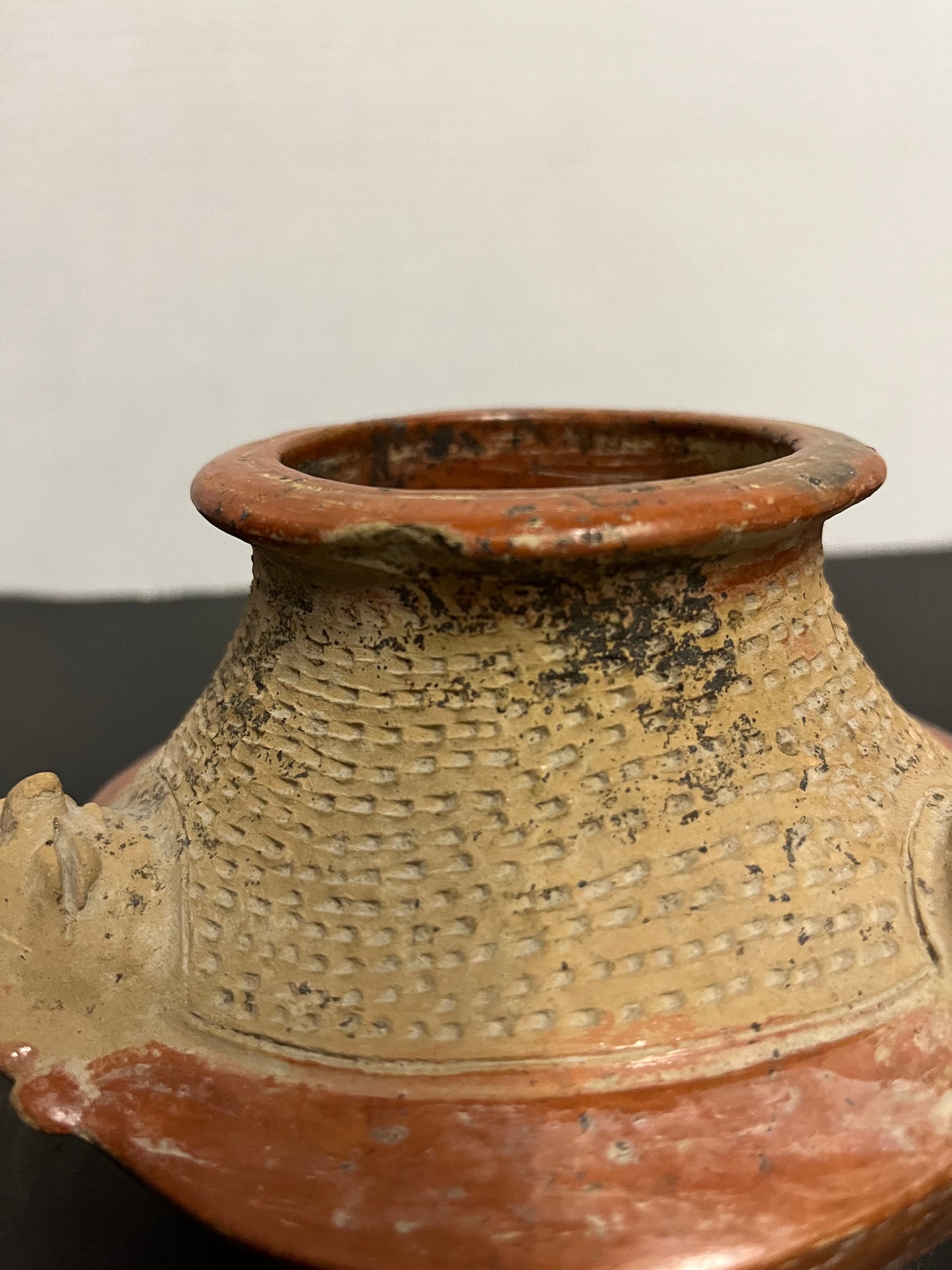 Antique Colombian spectacular authentic over 2000 year old pottery bowl with figural heads estate piece, authentic and great condition