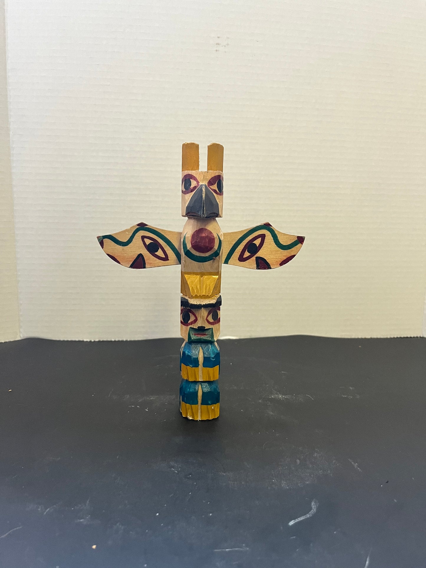 Indigenous primitive polychrome Canadian Vancouver island Pacific Northwest signed 1950s totem pole