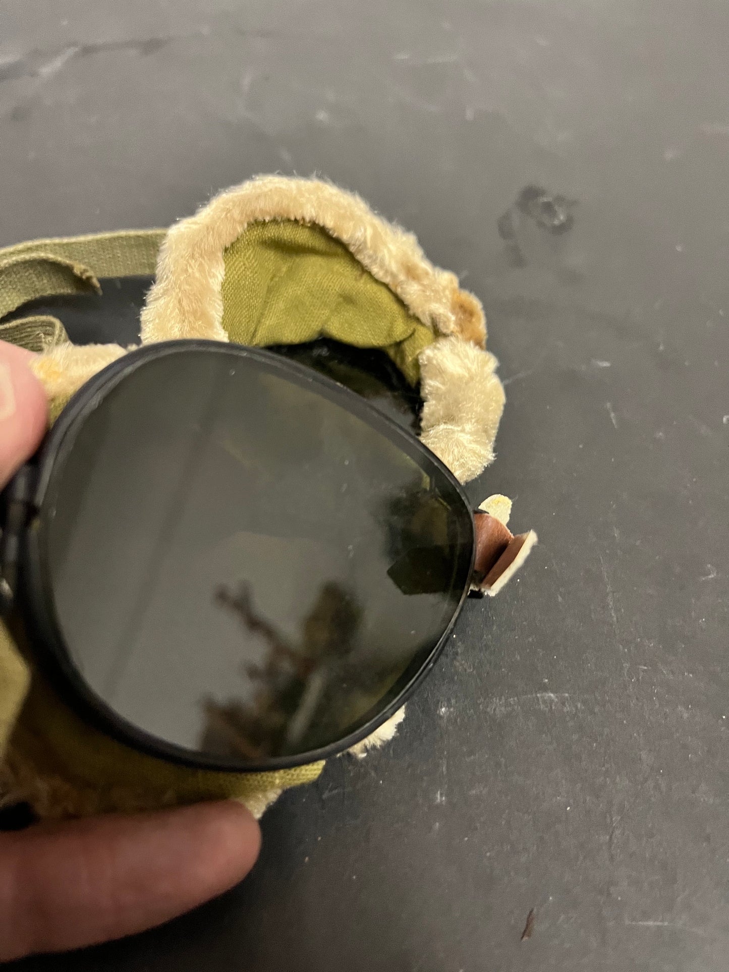 Absolutely fabulous antique authentic 8 x 8 rare aviation goggles in great condition with original fur lining perfect gift wow wow