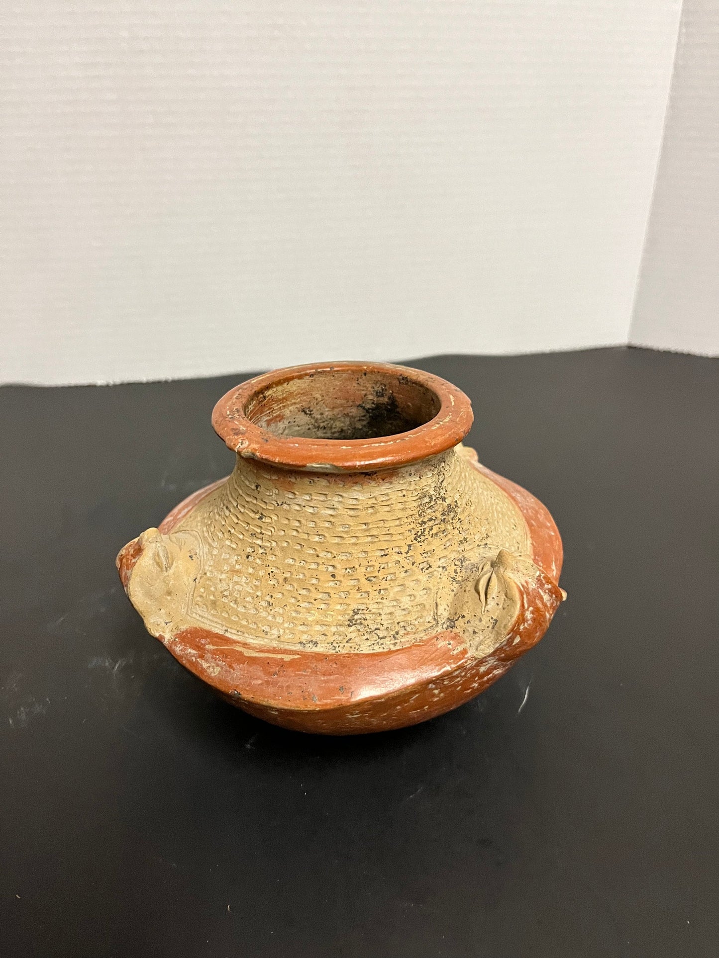 Antique Colombian spectacular authentic over 2000 year old pottery bowl with figural heads estate piece, authentic and great condition