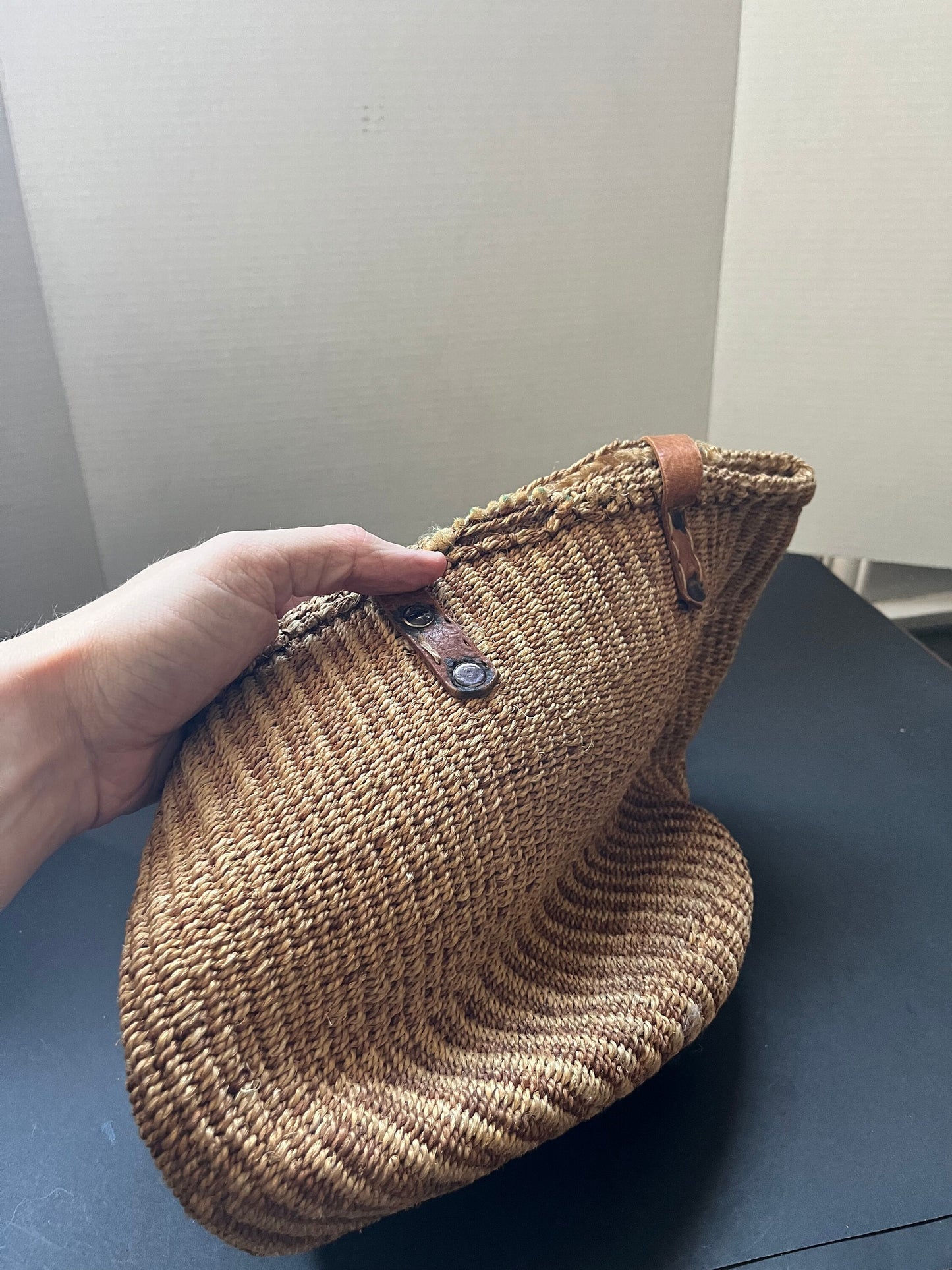 21 inch tall authentic indigenous Alaskan Sally bag amazing piece of Alaskan indigenous history, ready to use a gift or collect wow wow