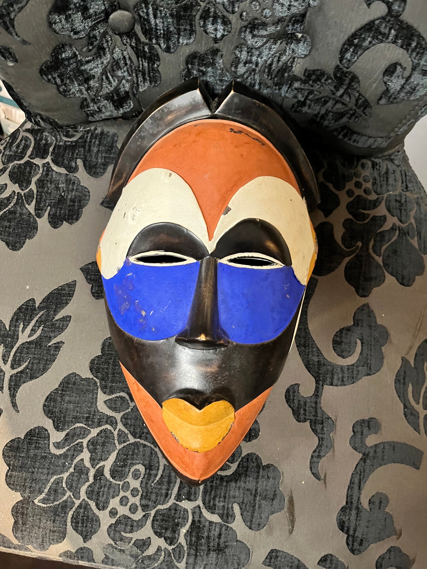 13 x 8 vintage African polychrome wall mask believed to be from Mail great colours and price