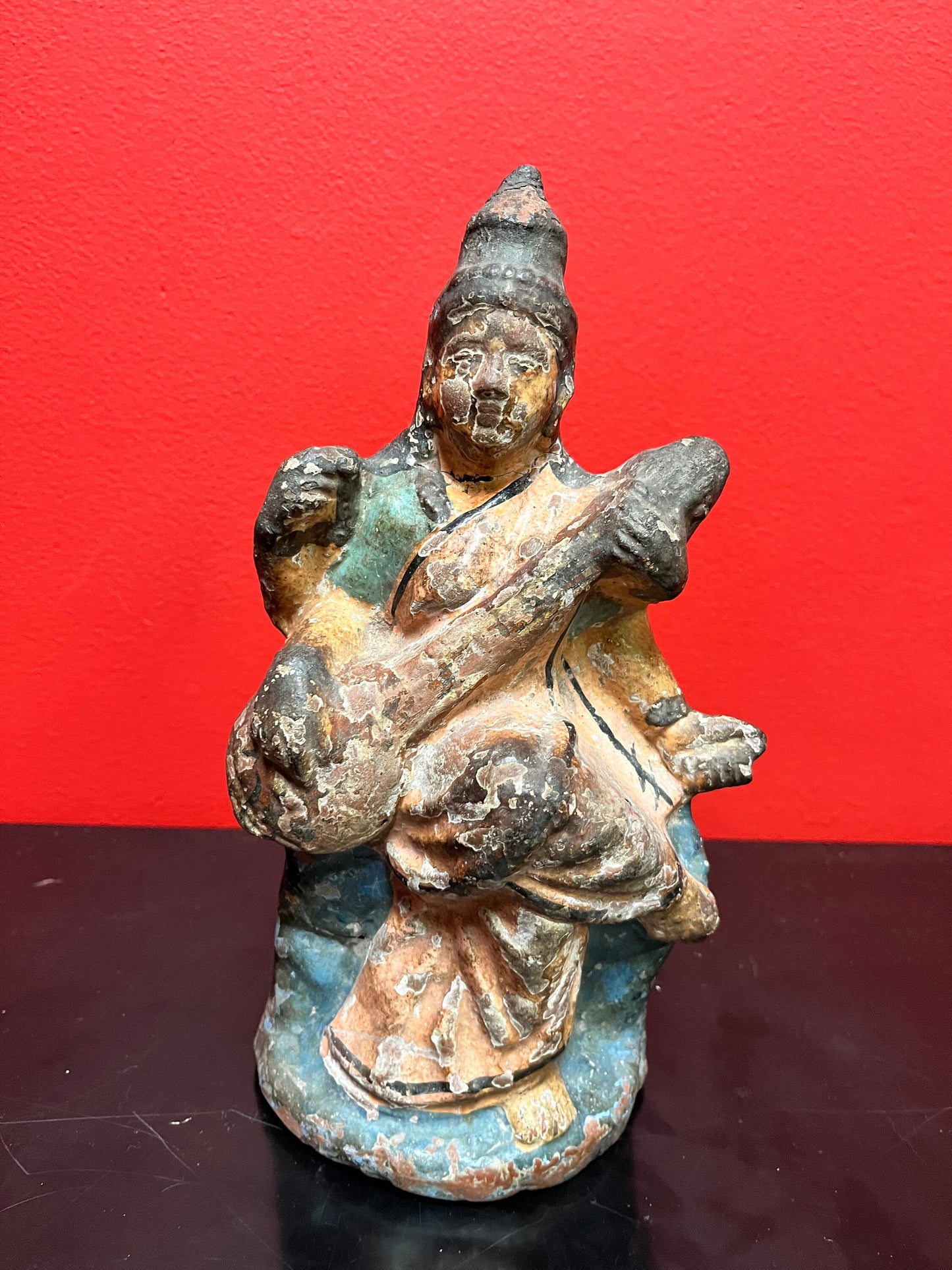 Stunning, rare museum quality, 10 inch high polychrome painted terra-cotta Chinese emperor   believed to be tang dynasty magical