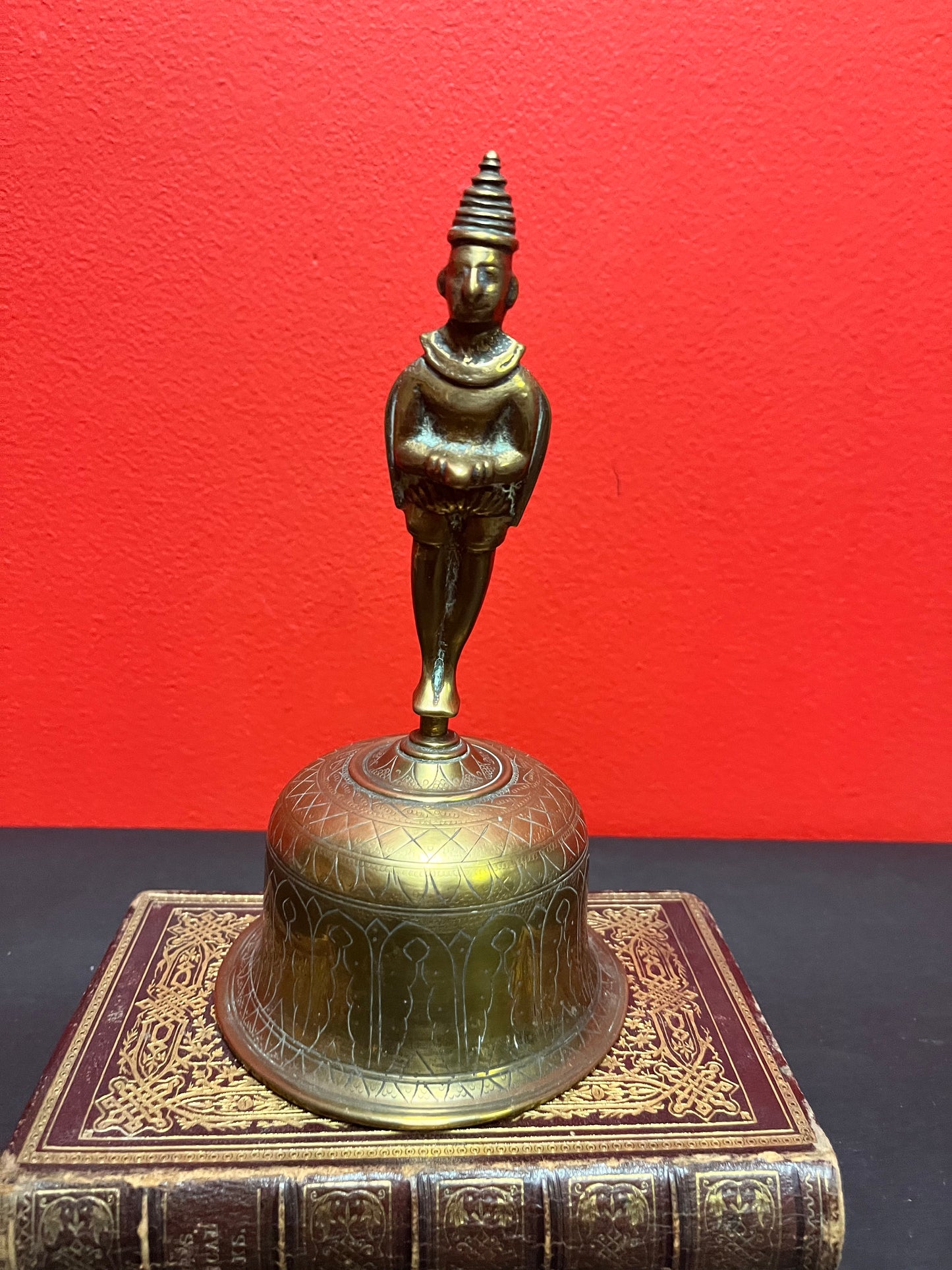 Lovely 7 inch tall heavy brass temple bell with great sound value priced