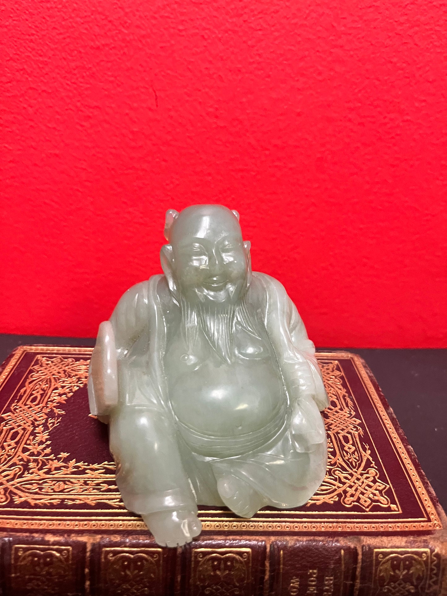 A Fabulous 3 inch high antique Chinese solid heavy jade statue of a Buddha great detail value priced