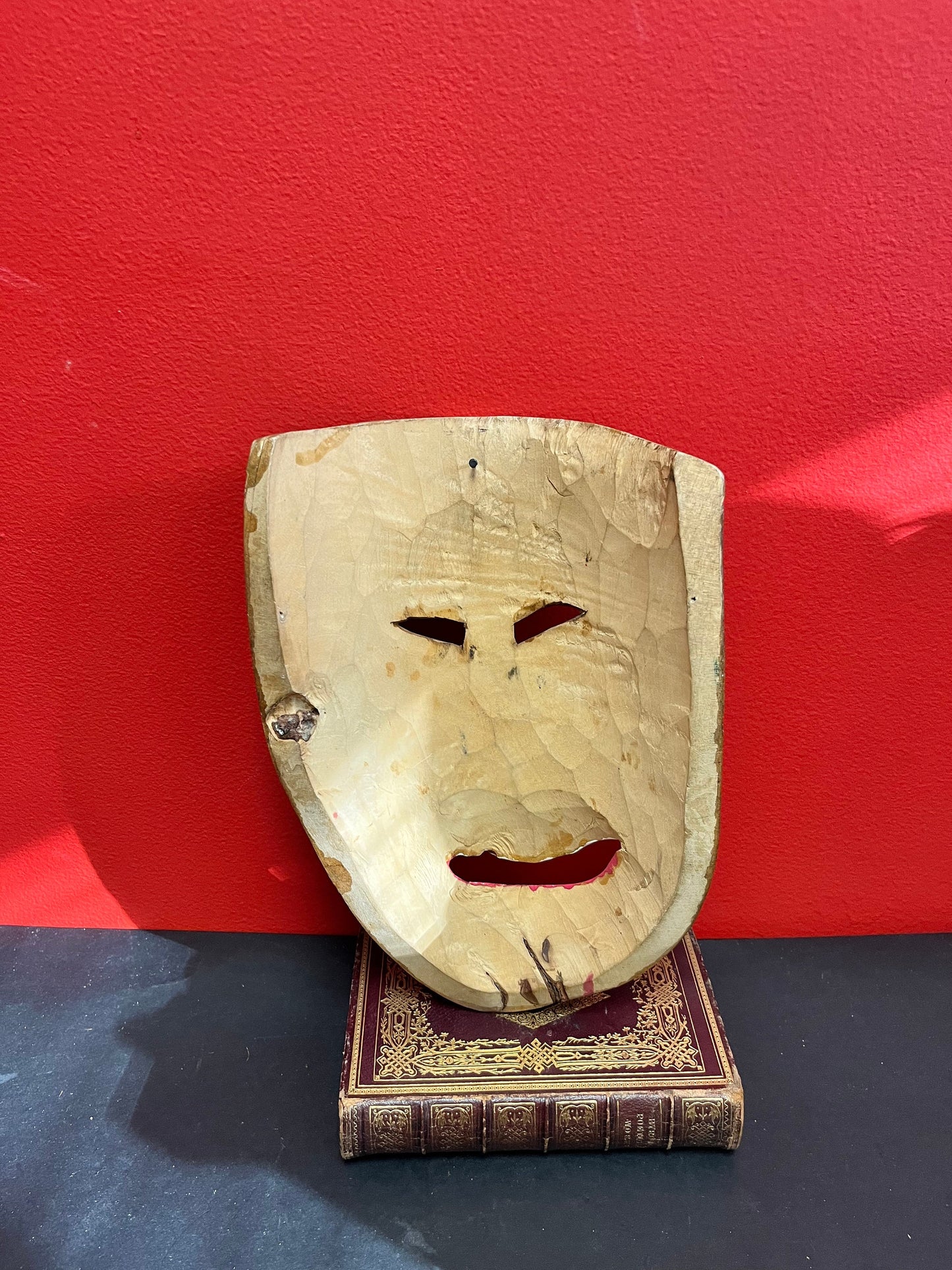 Very unusual 10 x 7 Indigenous vintage mask