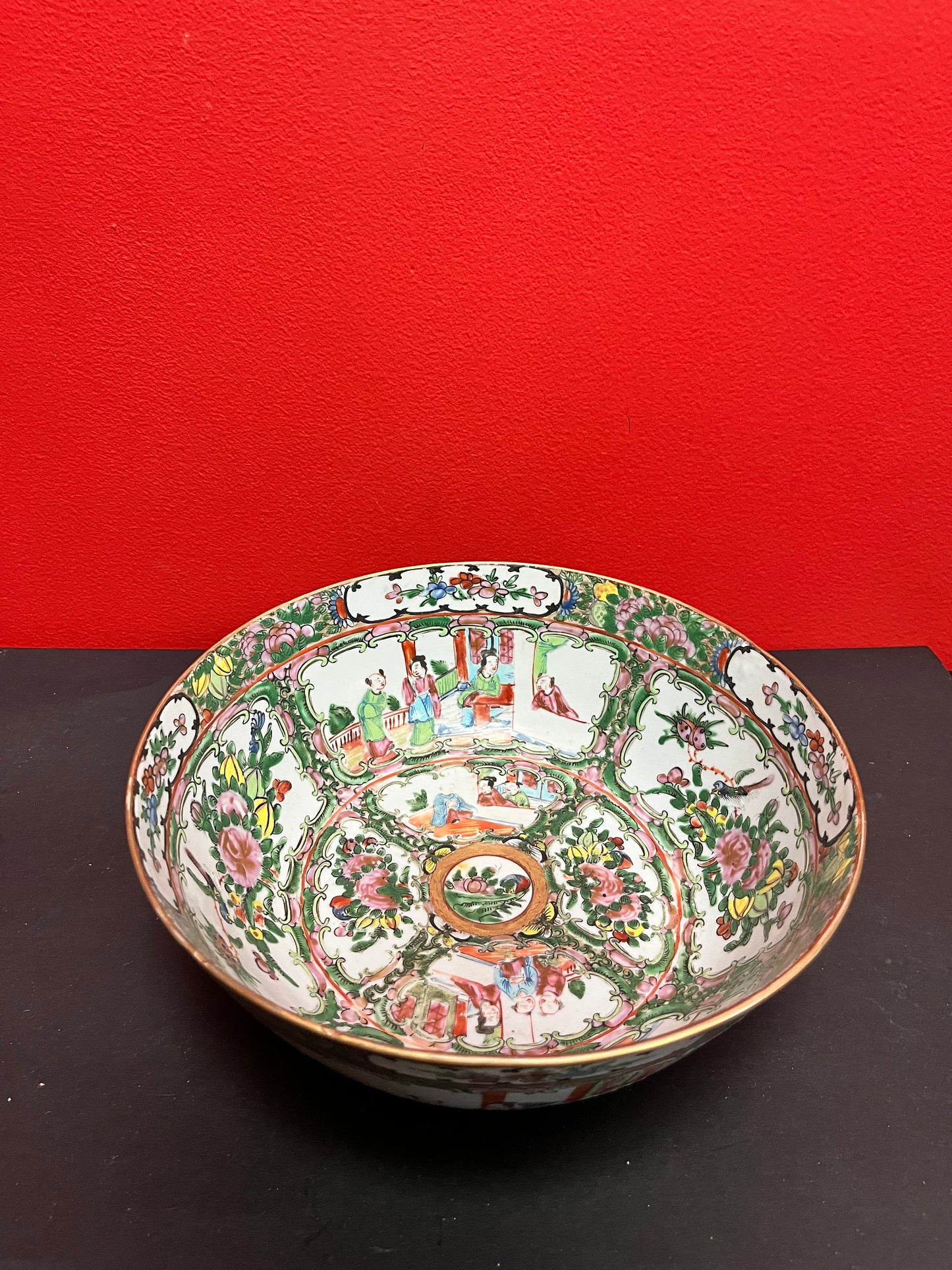 A Early 19 century Chinese Cantonese famille rose 10 x 5 high medallion Bowl