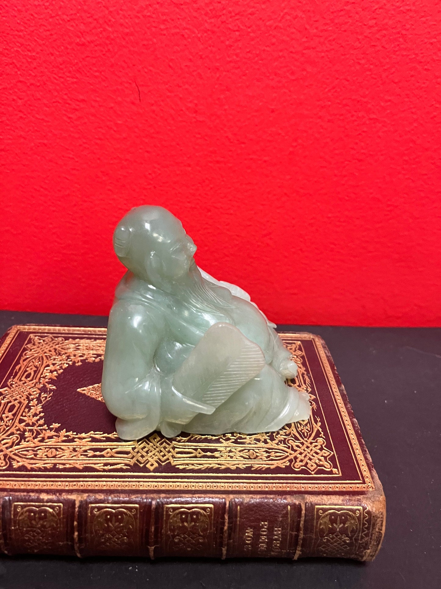 A Fabulous 3 inch high antique Chinese solid heavy jade statue of a Buddha great detail value priced