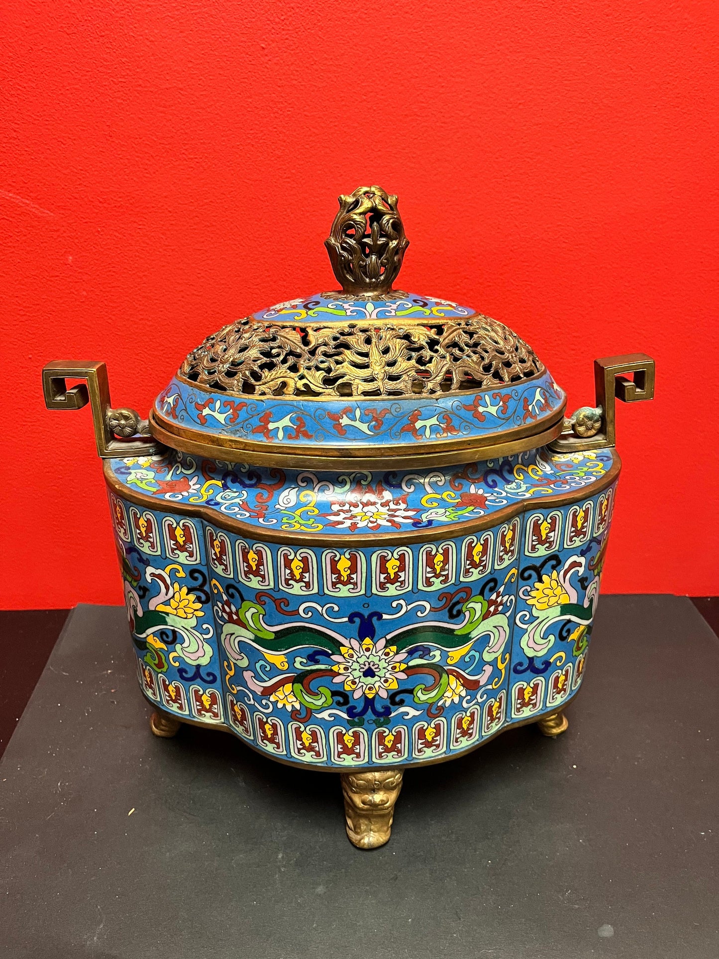 15 x 17 inch high stunning antique Chinese cloisonné and gilt lidded vessel with lid amazing condition and detail - wow