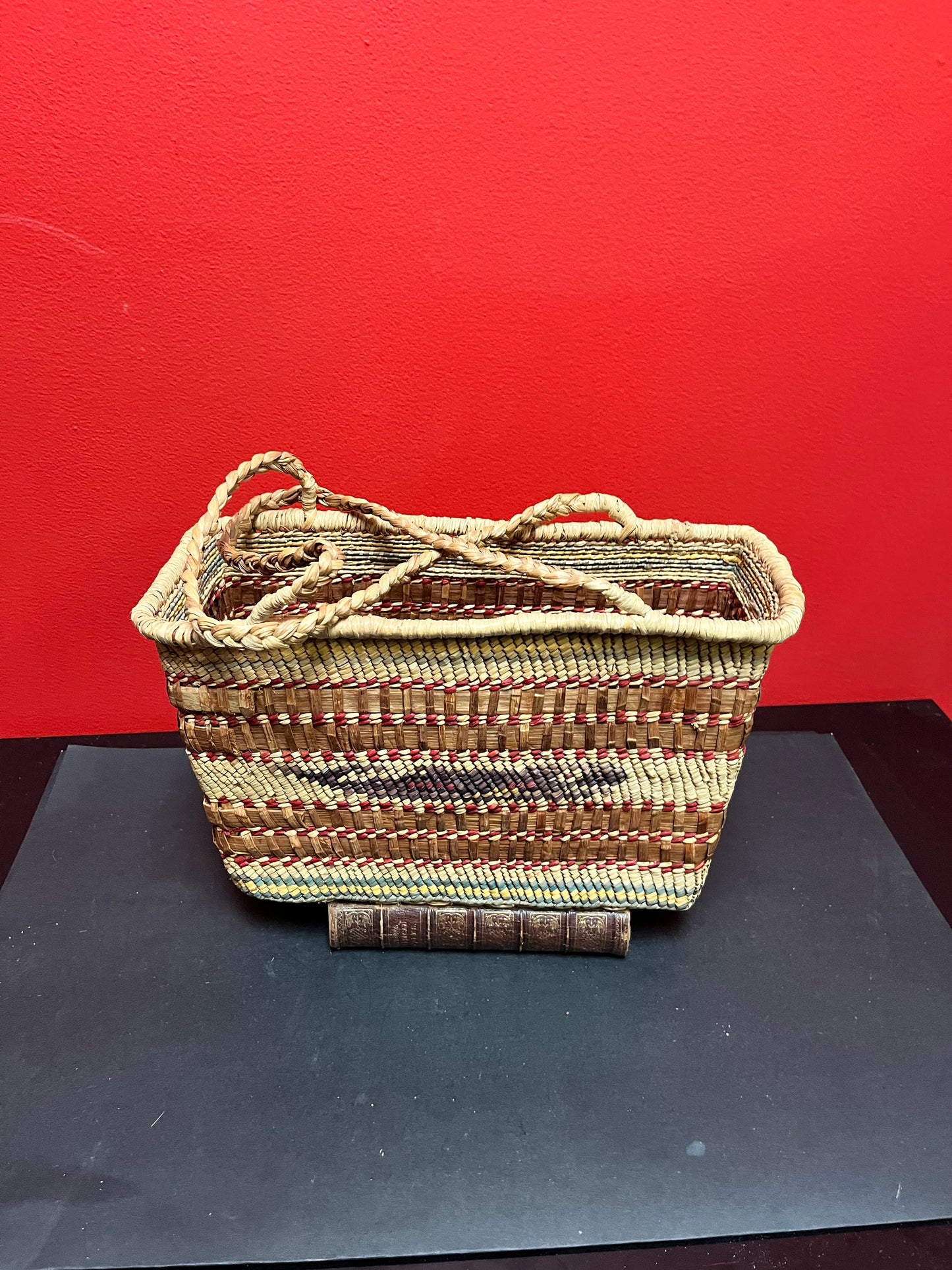 Museum quality 11 x 13 high indigenous first nations coast Salish basket with handles in mint condition wow
