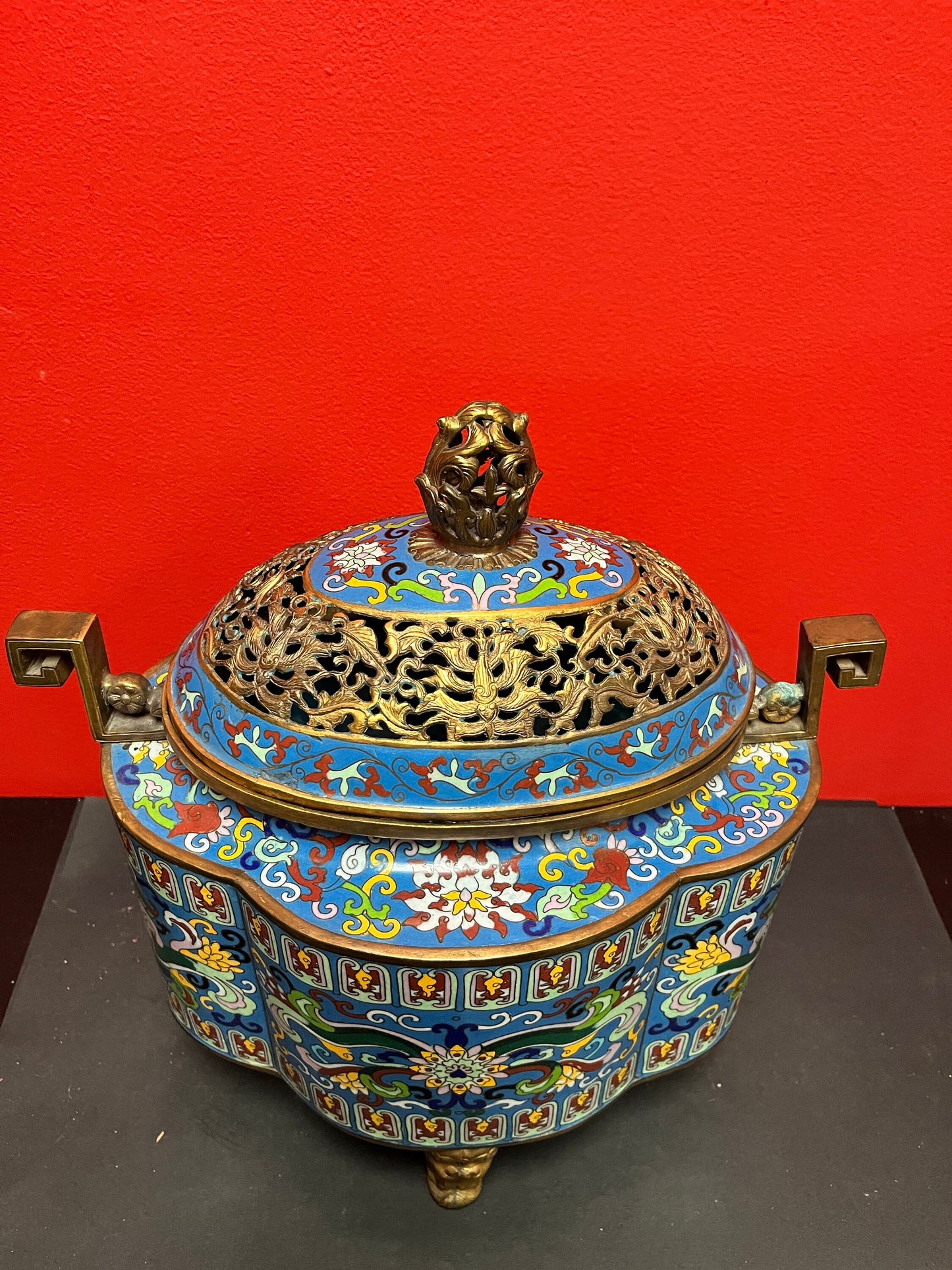 15 x 17 inch high stunning antique Chinese cloisonné and gilt lidded vessel with lid amazing condition and detail - wow