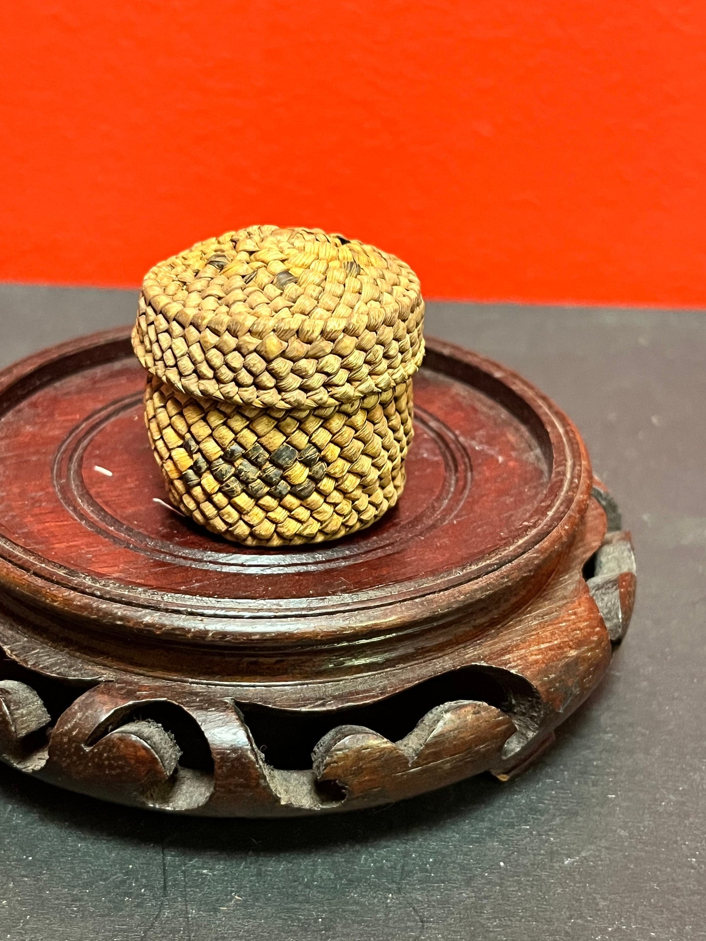 Lovely Small Indigenous first nations pacific north west coast woven basket - 1.5 inches high mint condition