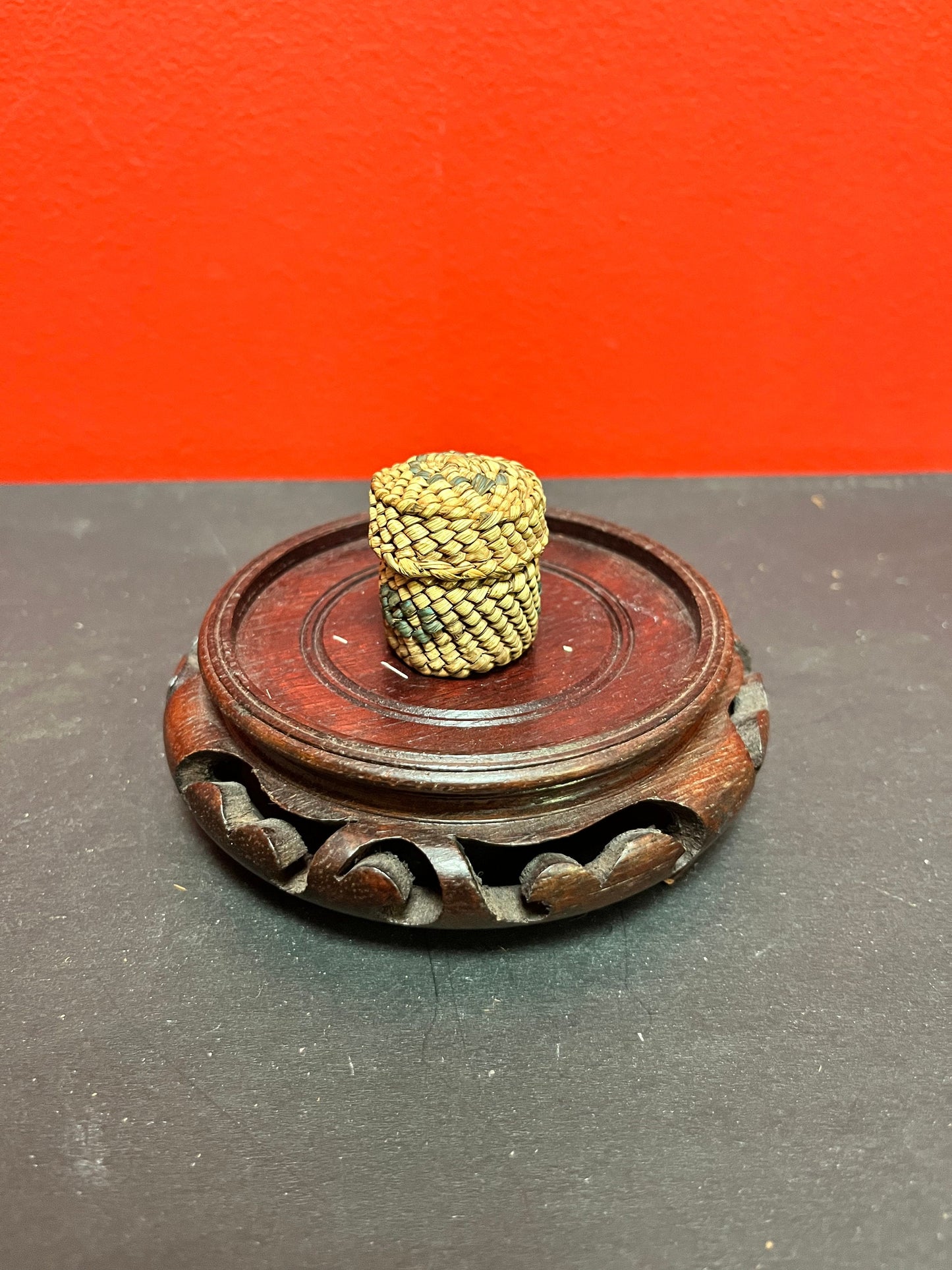 Lovely Small Indigenous first nations pacific north west coast woven basket - 1.25 inches high mint condition