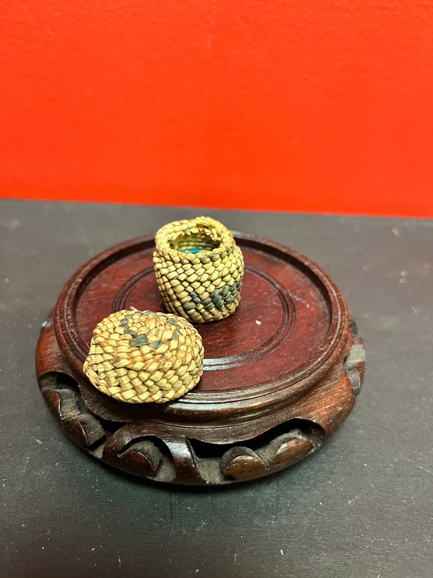 Lovely Small Indigenous first nations pacific north west coast woven basket - 1.25 inches high mint condition