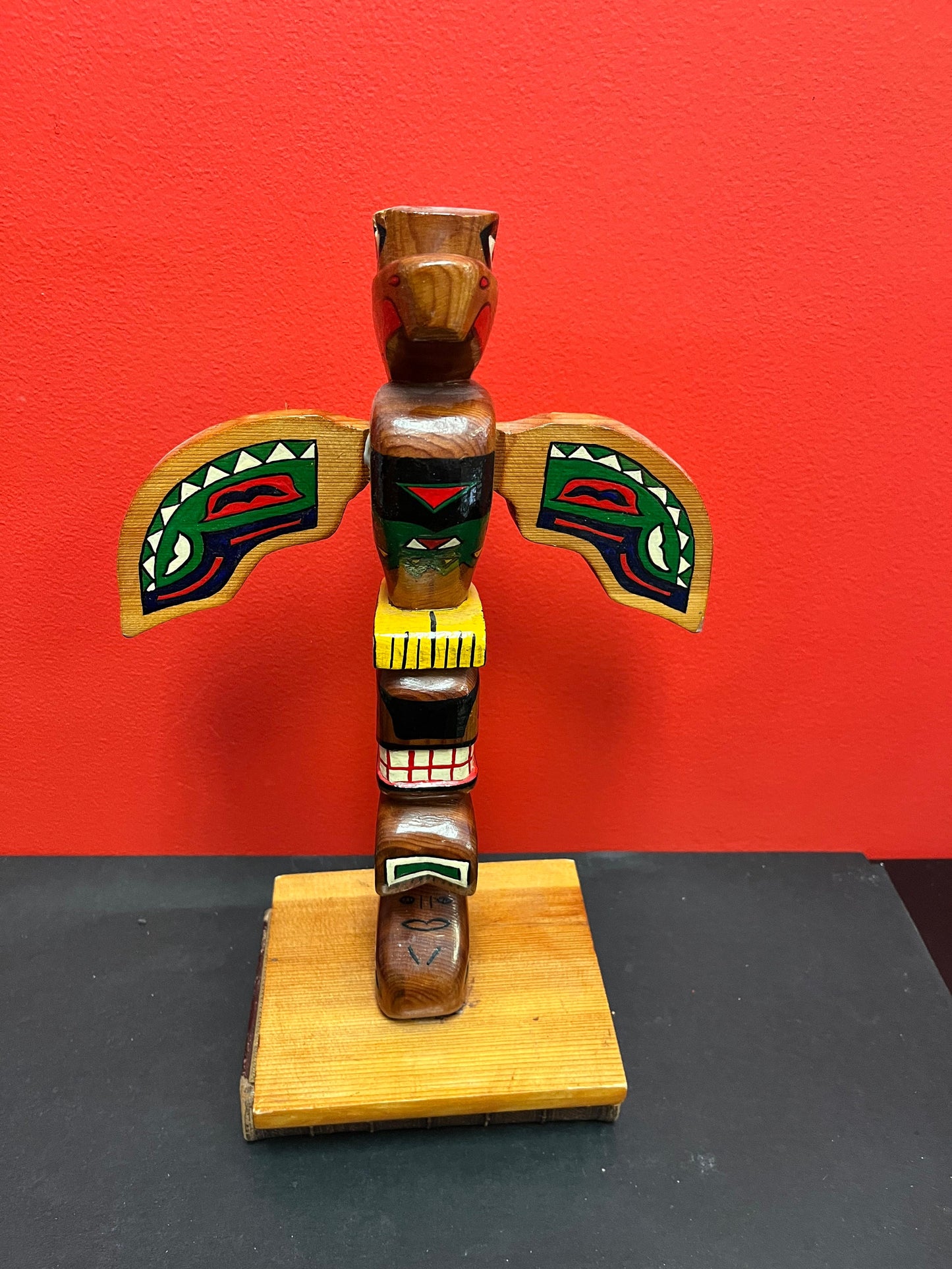 Fabulous 13 x 9 authentic indigenous first nations 1950s  Kamloops polychrome totem  wonderful craftsmanship