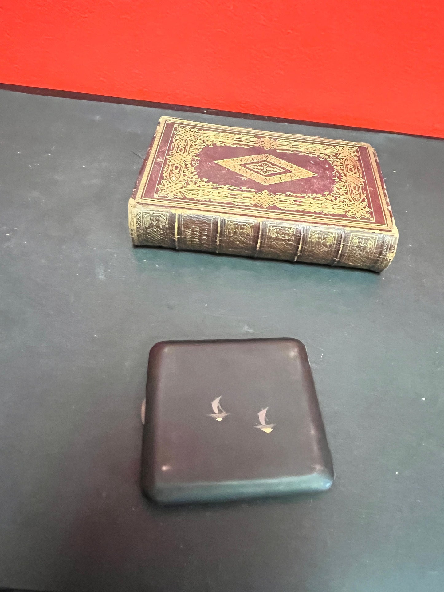 3.25 inch siam antique bronze cigarette case with gilt detail perfect gift
