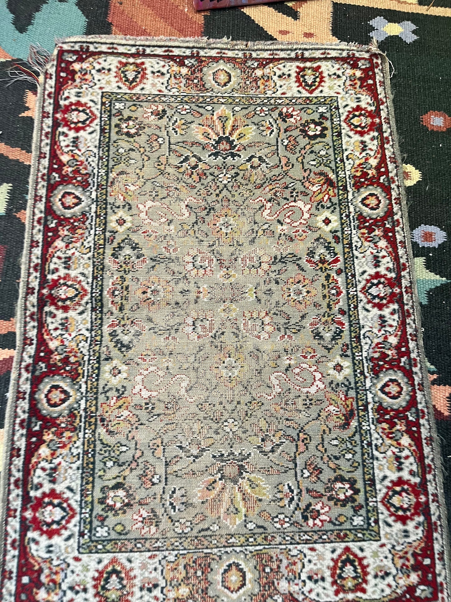 3 x 2 Persian wool prayer mat or small rug in antique condition spectacular
