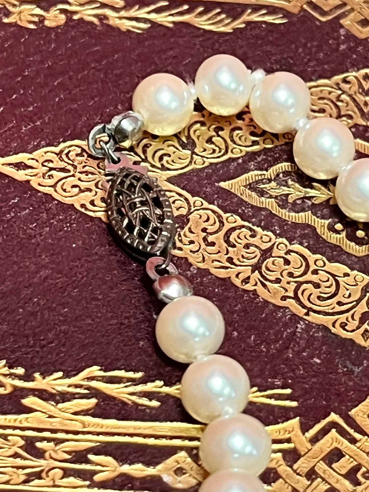 Approx 18 inch pearl necklace great value perfect gift