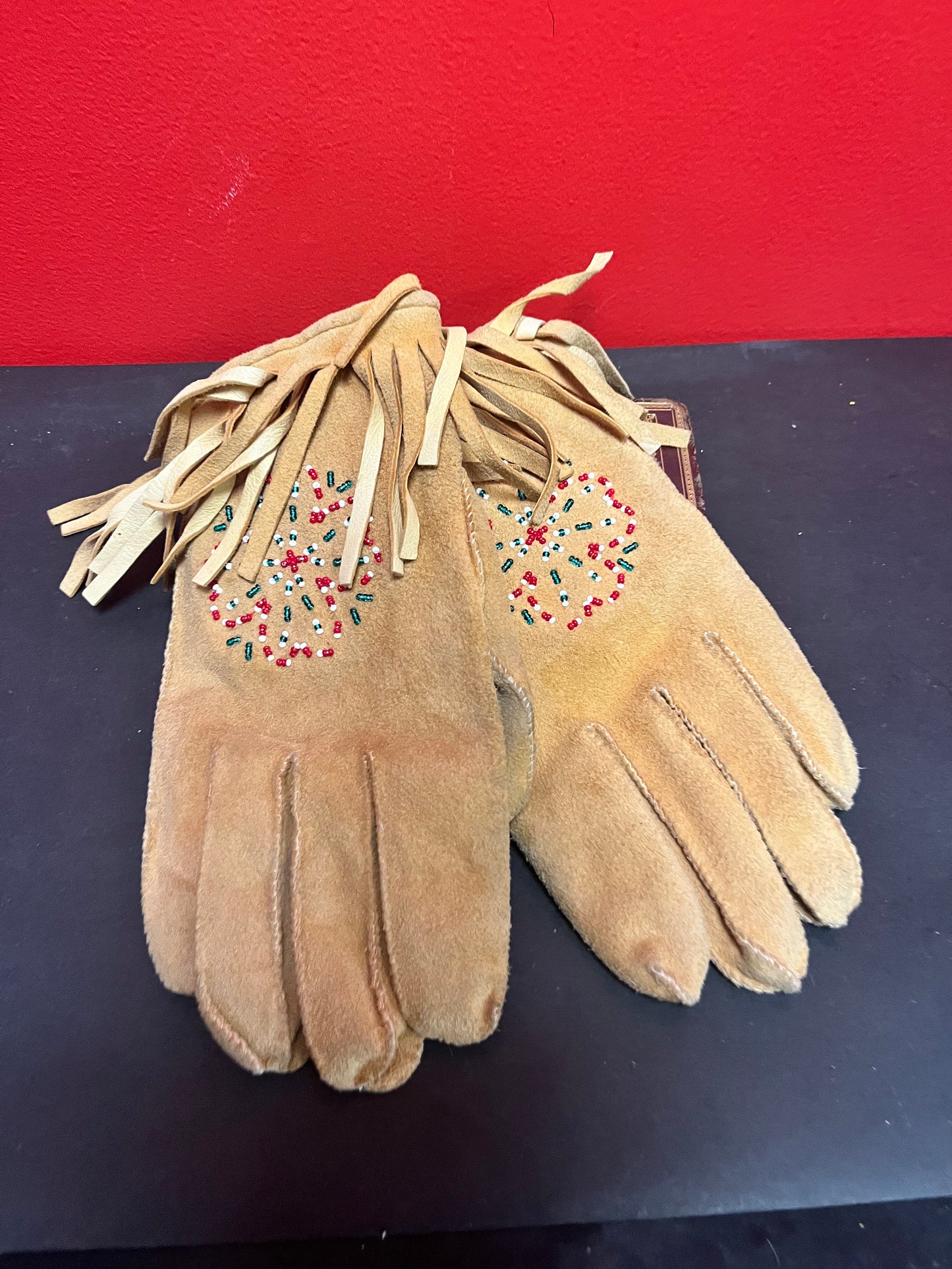 Lovely antique 10 inch leather and beaded gloves indigenous First nations pacific northwest coast . Nice condition