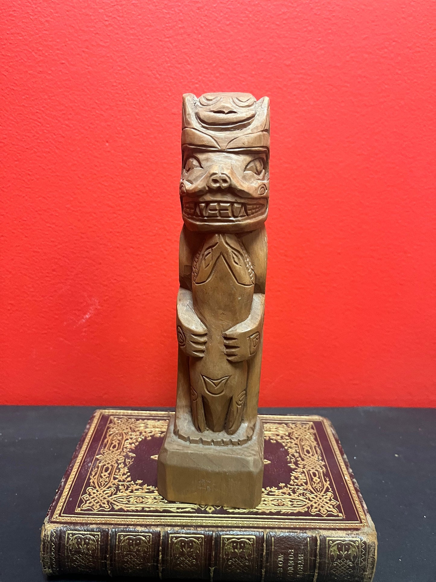 Lovely older 8 inch indigenous first nations pacific northwest coast cedar bear totem pole great detail