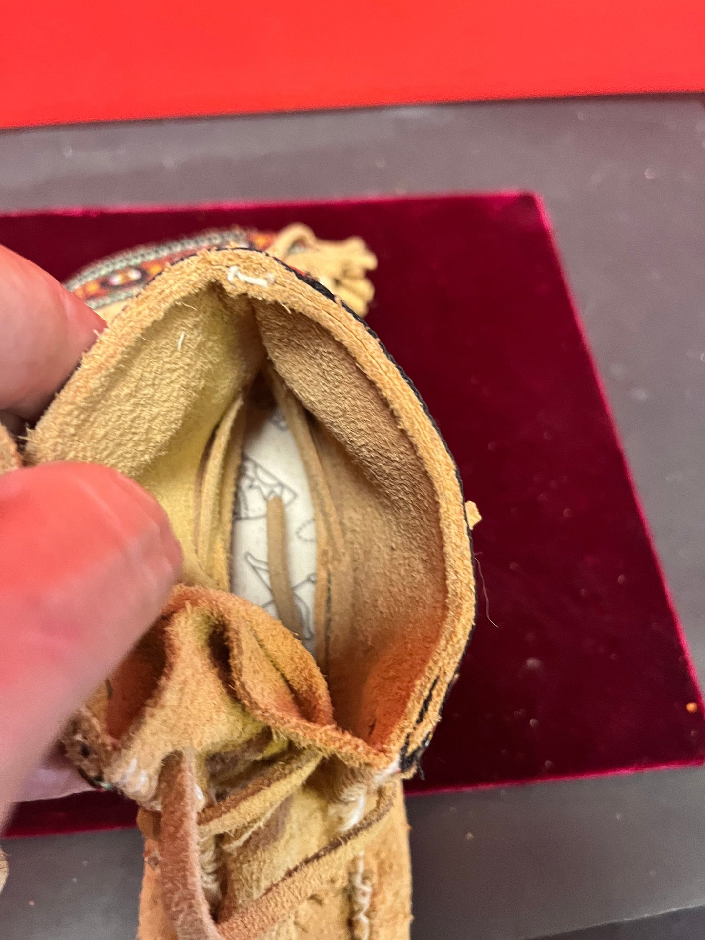 A Lovely Canadian leather and beaded 7.5 inch long indigenous moccasins Great condition