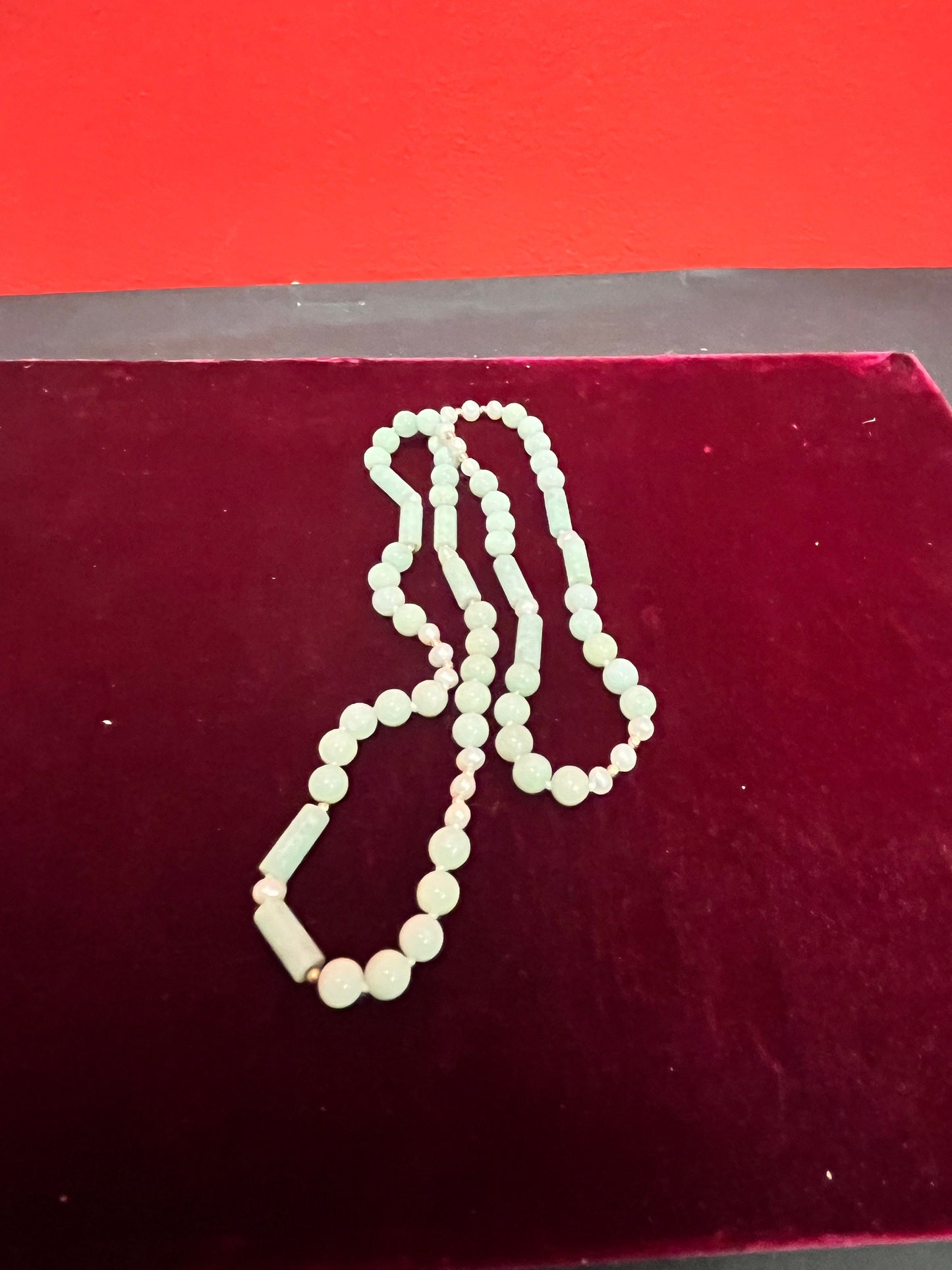 Approximately 27 inch light Jade and pearl necklace great value