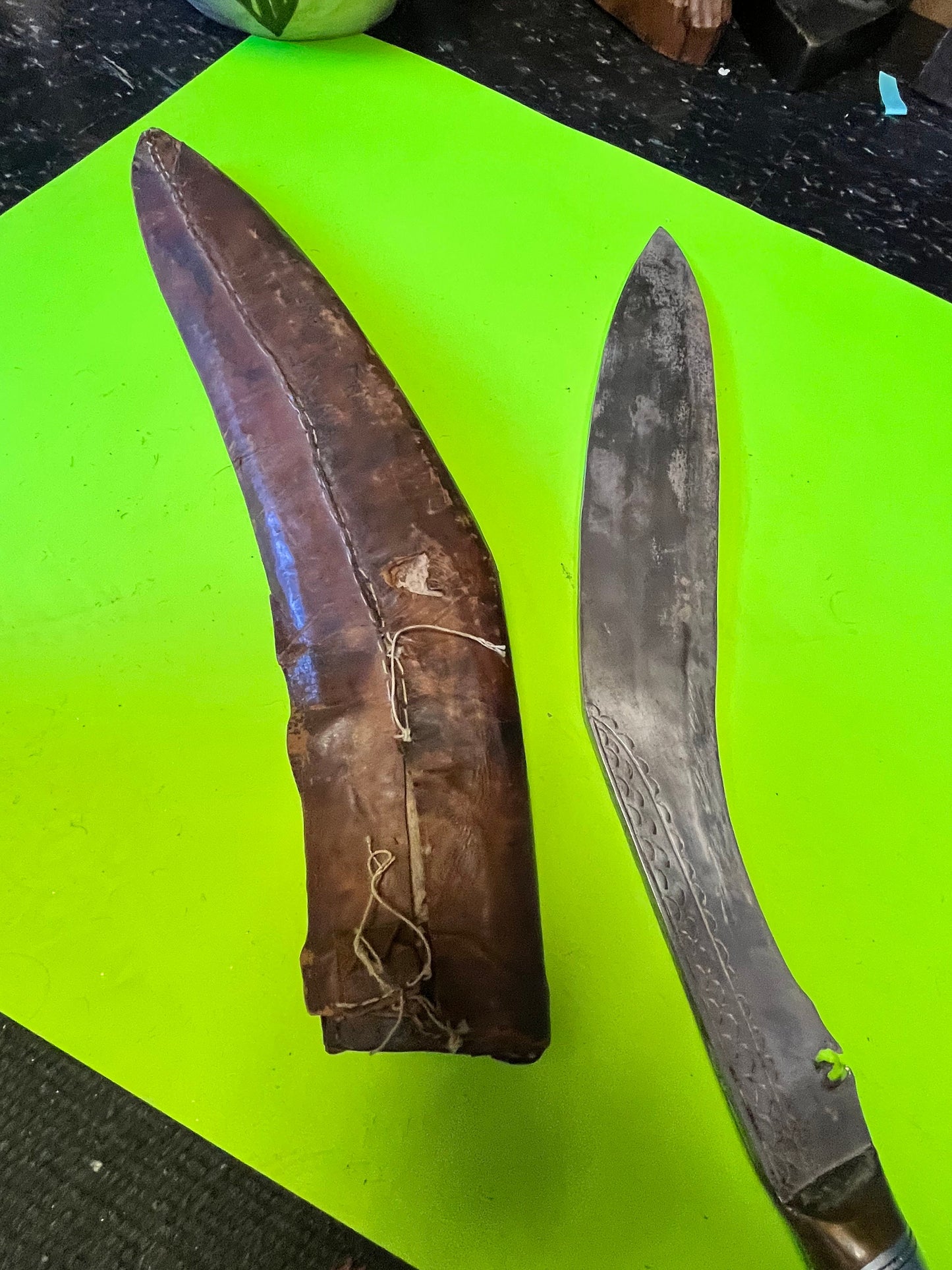 Huge two foot-long antique Indian Gurkha knife in leather sheaf stunning piece of Indian history