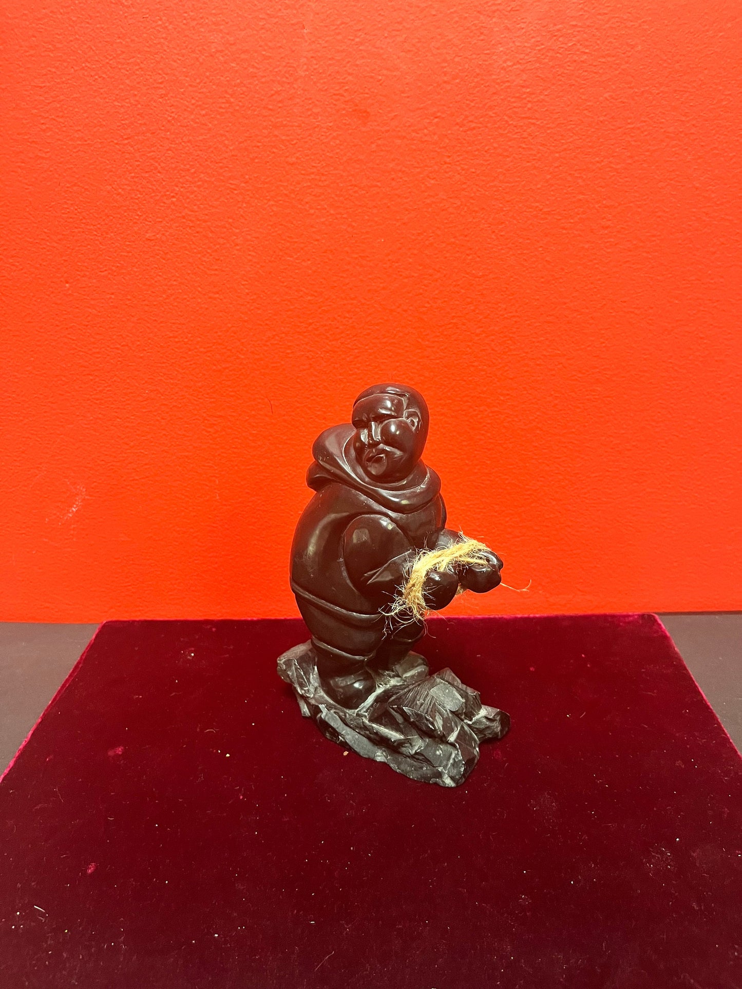 Lovely Canadian vintage 7 inch high soapstone Inuit traditional statue  great condition