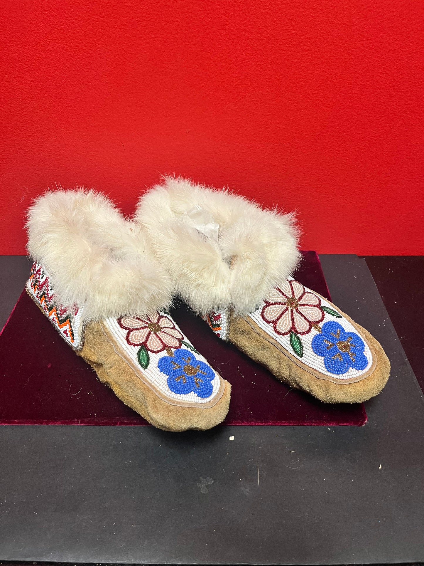 Fabulous indigenous first nations pacific northwest coast beaded moccasin shoes  wow