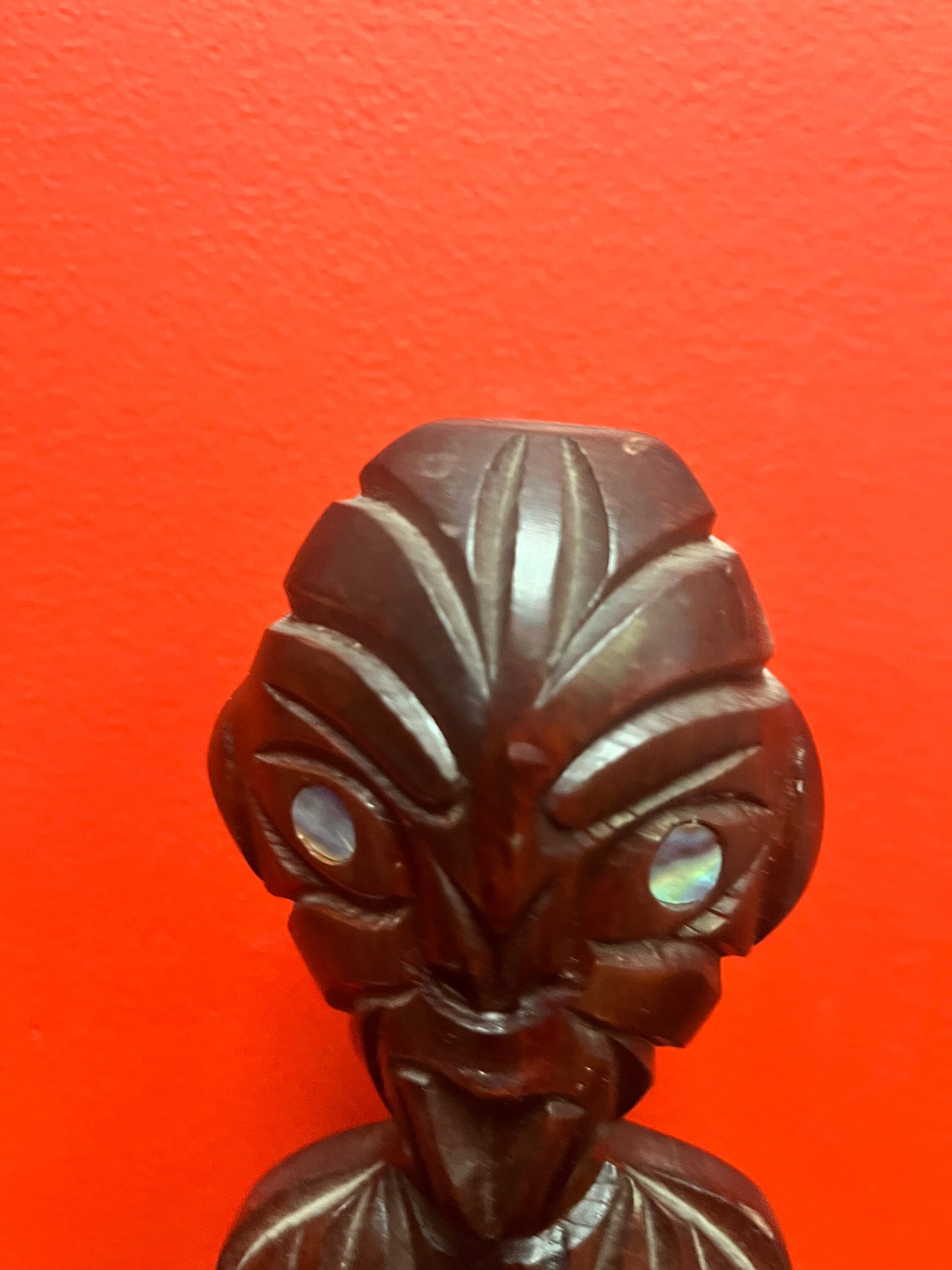 Vintage 14 inch high Māori statue with abalone eyes great condition and amazing look
