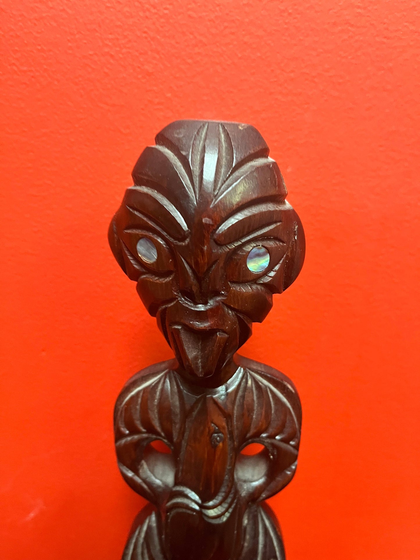Vintage 14 inch high Māori statue with abalone eyes great condition and amazing look